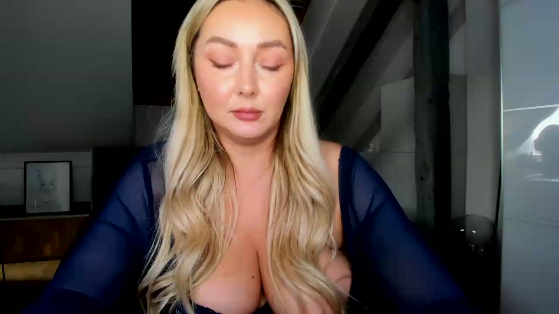 Gallery image thumbnail from Mi_Ha's myfreecams stream on, 06/19/2026, 11:18 image 4 of 20