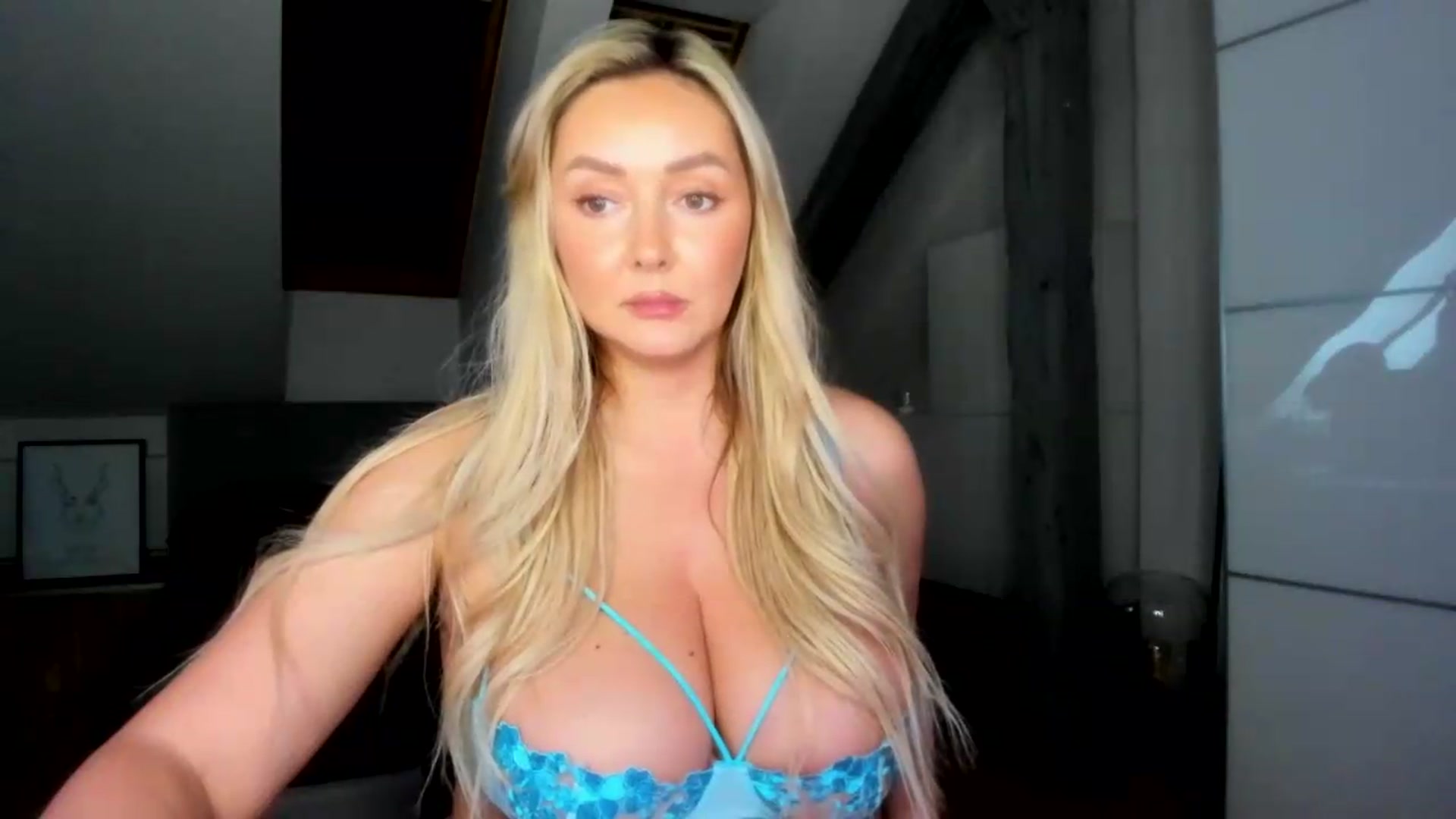 Gallery image thumbnail from Mi_Ha's myfreecams stream on, 06/23/2026, 15:22 image 13 of 20