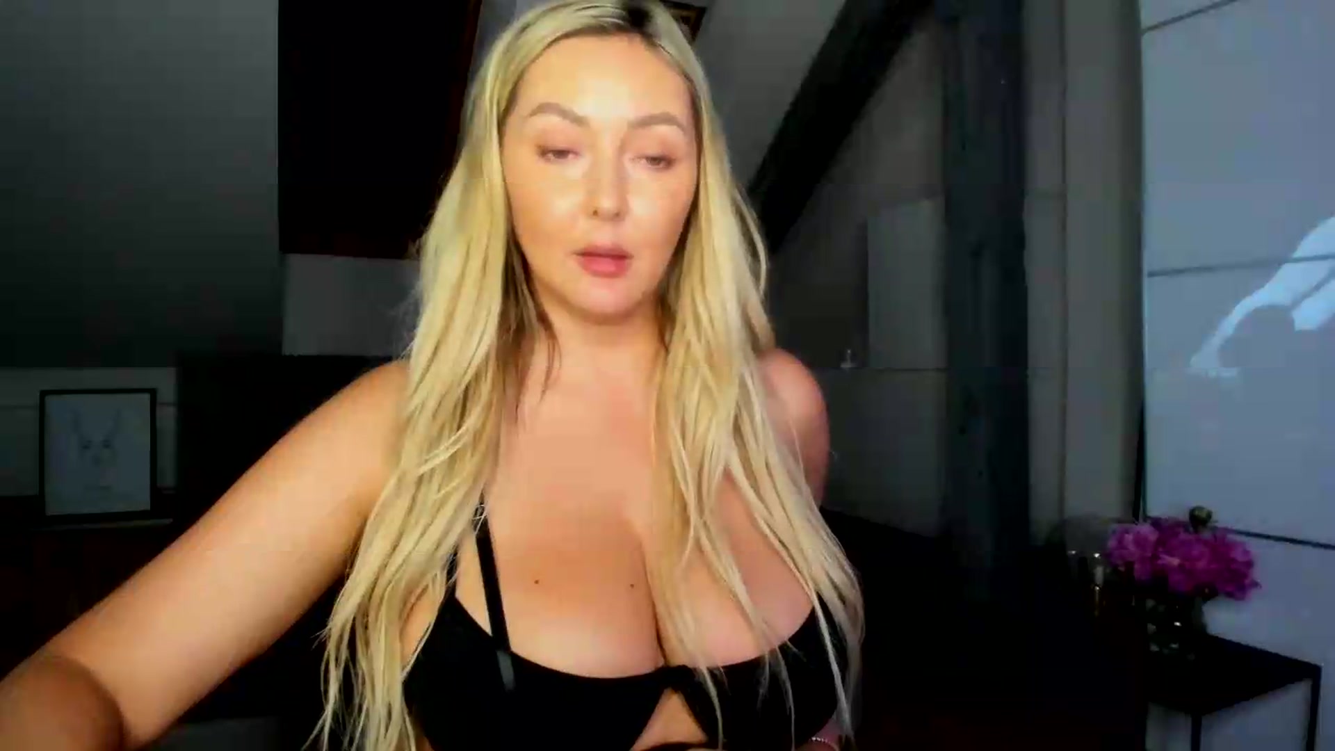 Gallery image thumbnail from Mi_Ha's myfreecams stream on, 06/27/2026, 15:18 image 20 of 20
