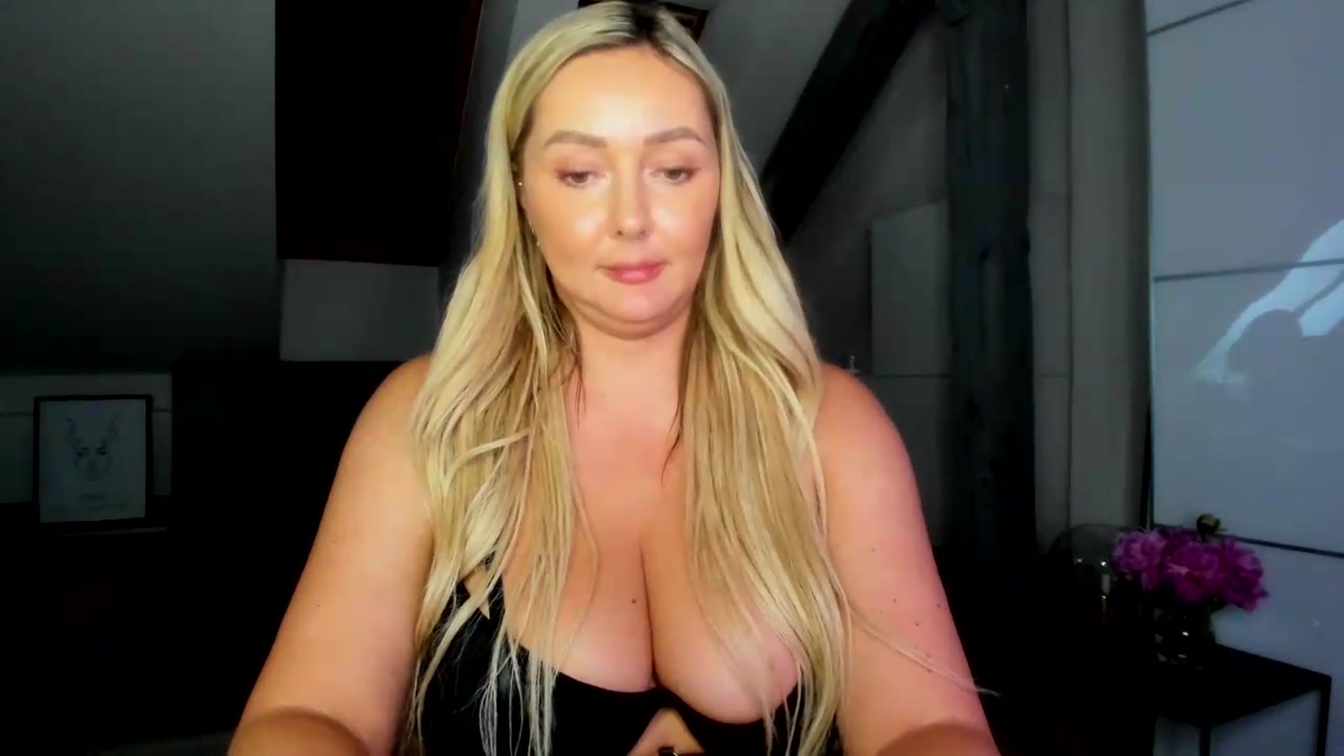 Gallery image thumbnail from Mi_Ha's myfreecams stream on, 06/27/2026, 16:54 image 10 of 20