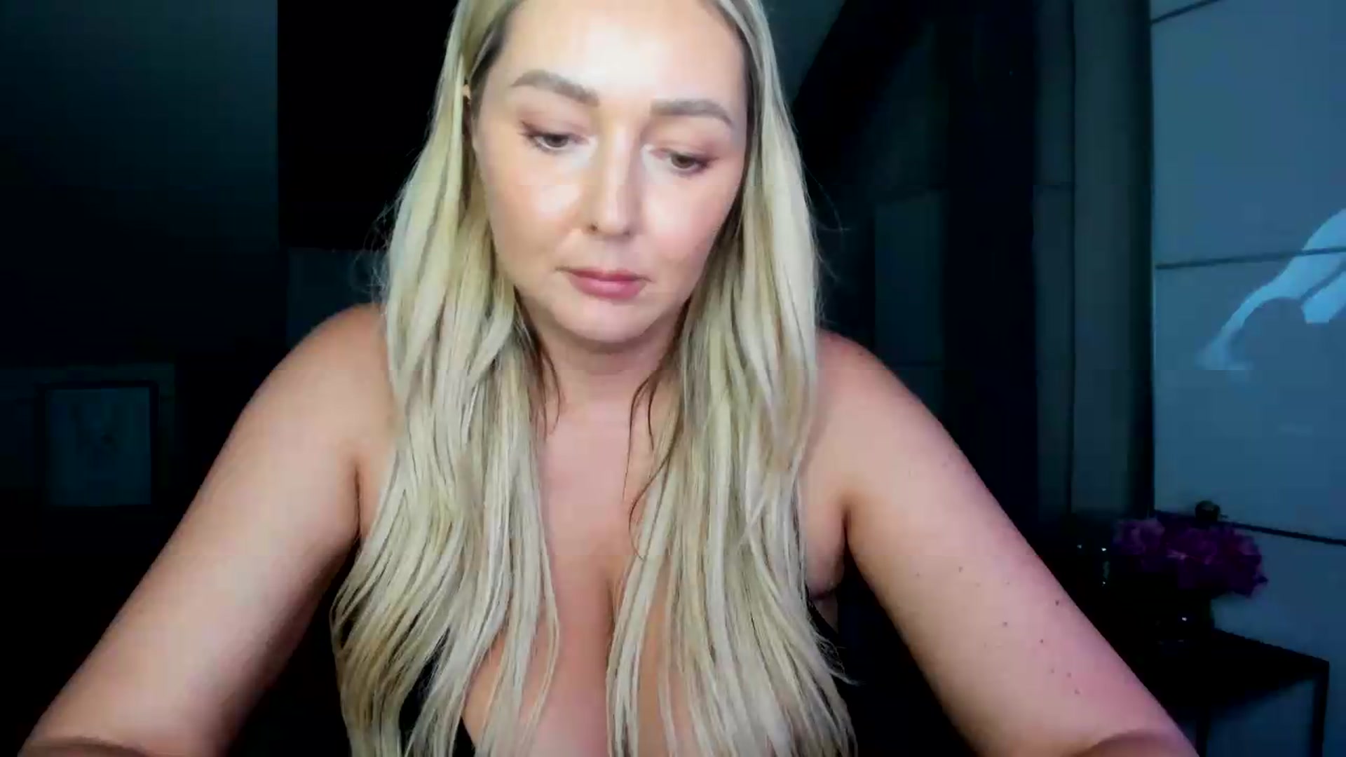 Gallery image thumbnail from Mi_Ha's myfreecams stream on, 06/27/2026, 16:54 image 6 of 20