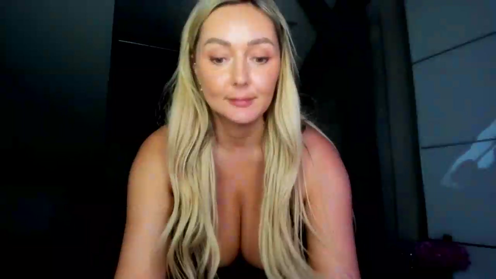 Gallery image thumbnail from Mi_Ha's myfreecams stream on, 06/27/2026, 16:54 image 19 of 20