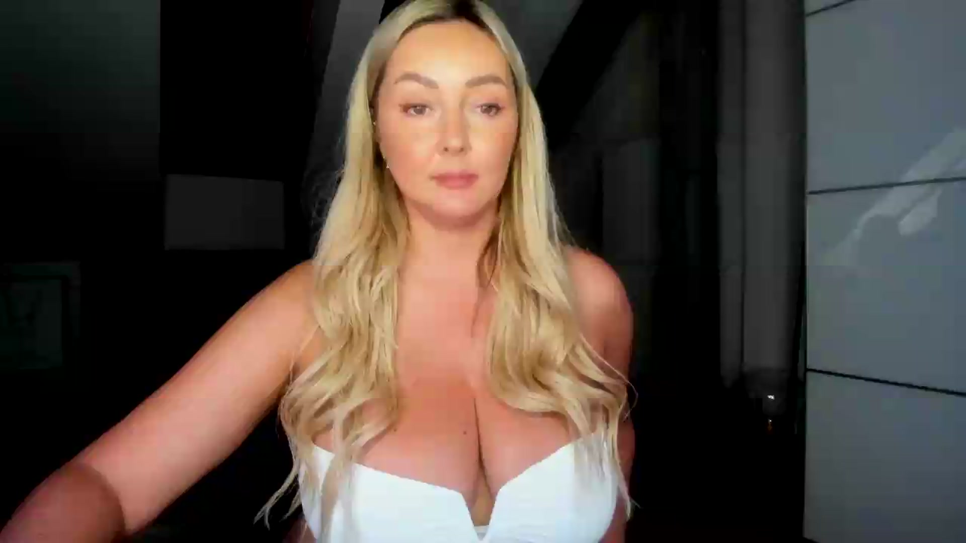 Gallery image thumbnail from Mi_Ha's myfreecams stream on, 06/29/2026, 15:54 image 17 of 20