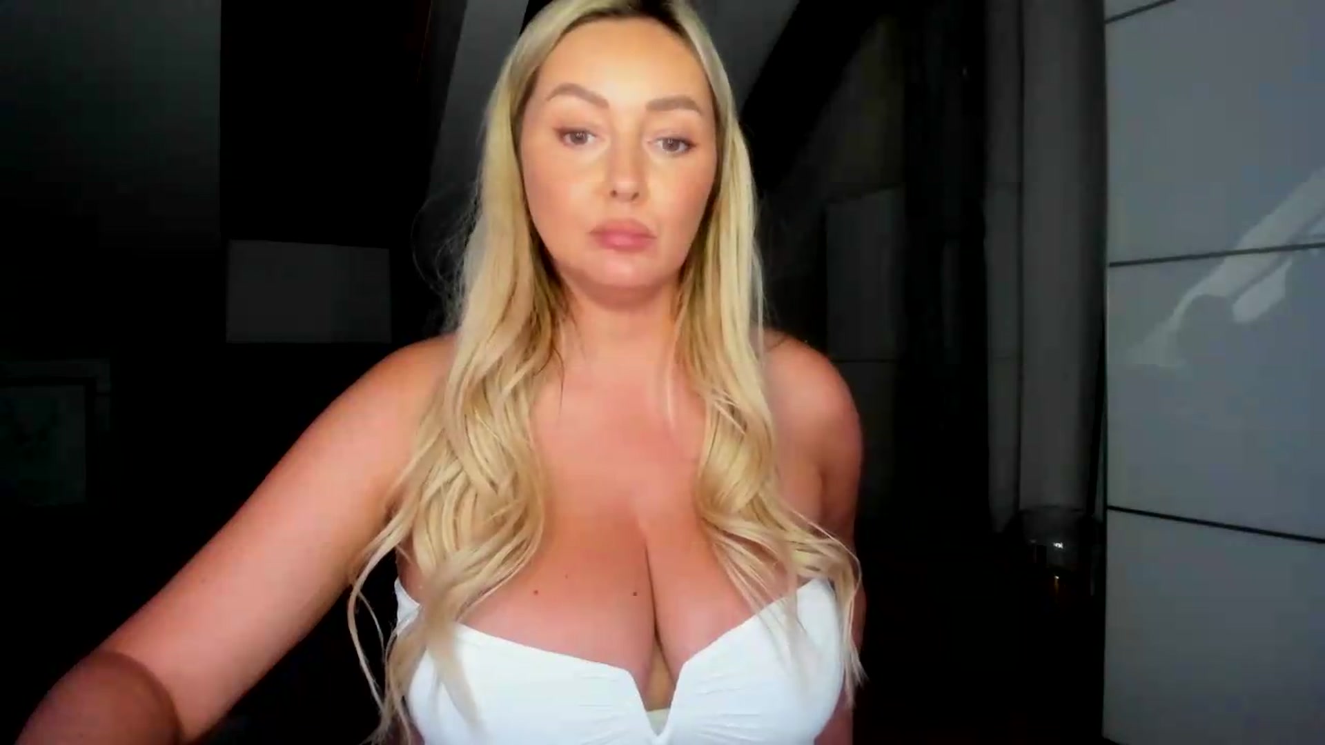 Gallery image thumbnail from Mi_Ha's myfreecams stream on, 06/29/2026, 15:54 image 12 of 20
