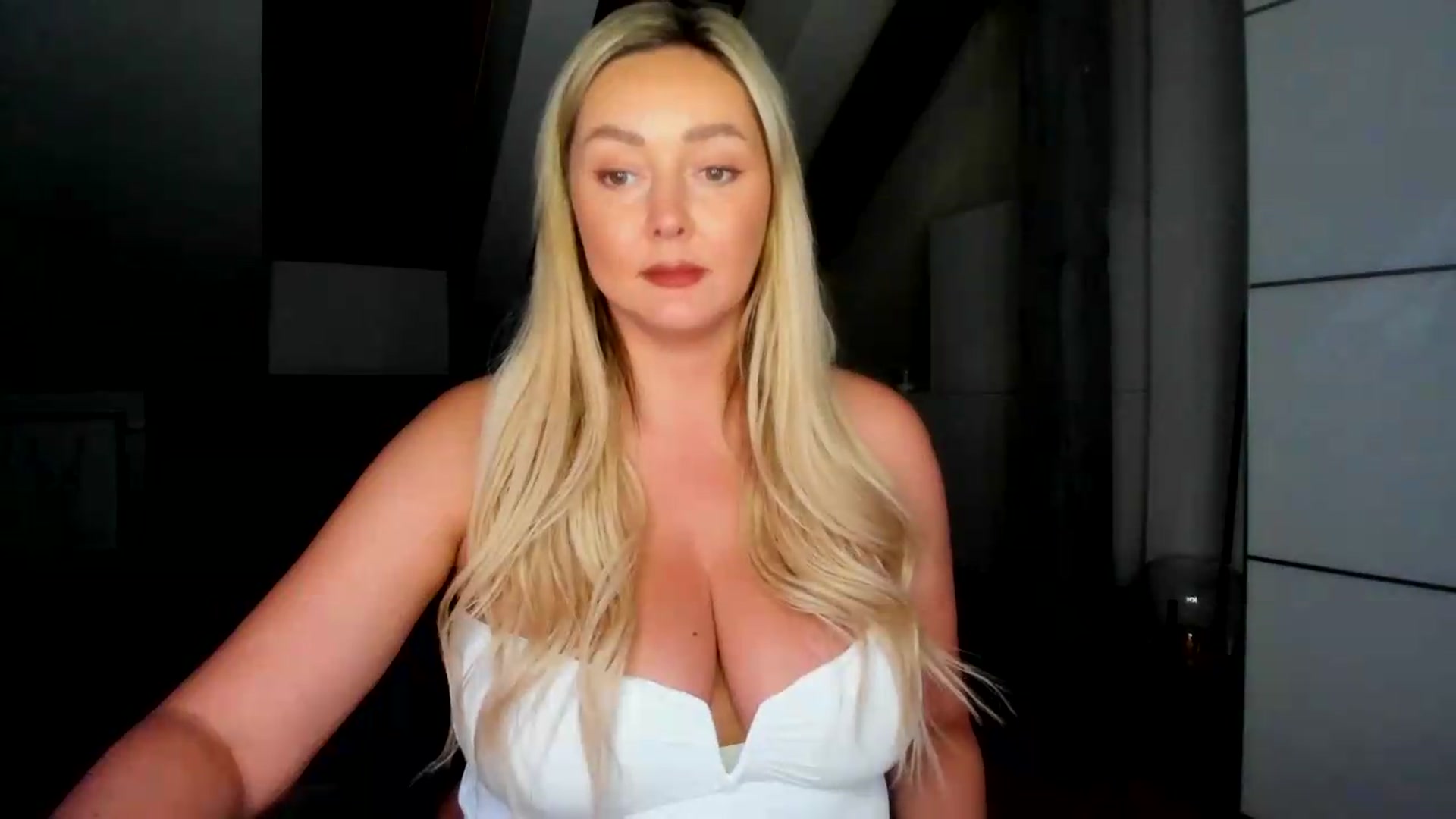 Gallery image thumbnail from Mi_Ha's myfreecams stream on, 06/29/2026, 19:14 image 5 of 20