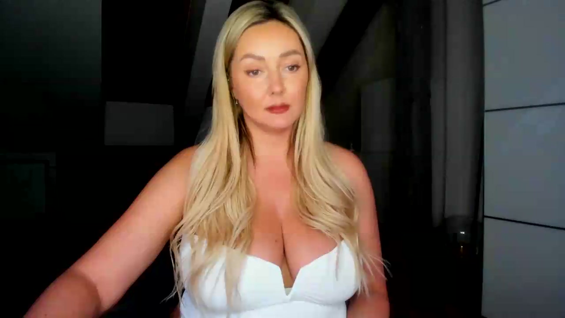 Gallery image thumbnail from Mi_Ha's myfreecams stream on, 06/29/2026, 19:14 image 6 of 20