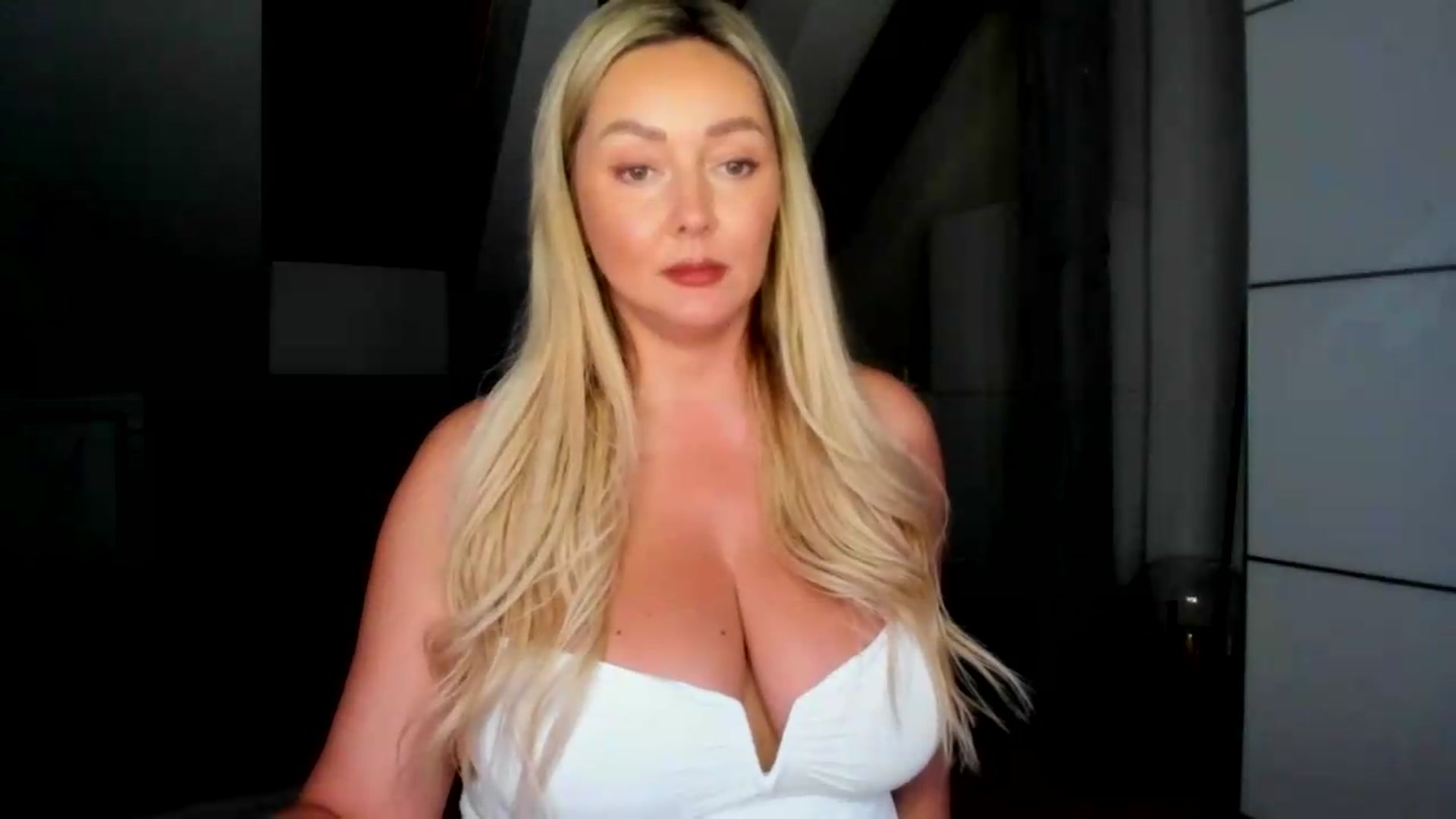 Gallery image thumbnail from Mi_Ha's myfreecams stream on, 06/29/2026, 19:14 image 11 of 20