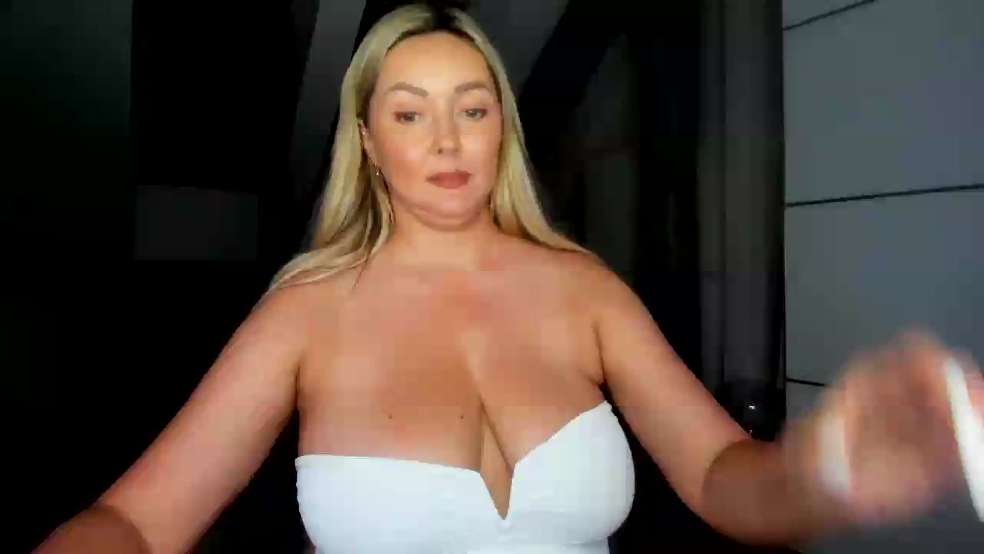 Gallery image thumbnail from Mi_Ha's myfreecams stream on, 06/29/2026, 20:57 image 8 of 20