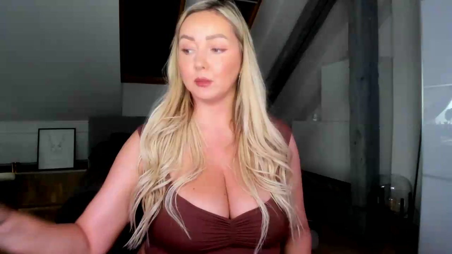 Gallery image thumbnail from Mi_Ha's myfreecams stream on, 07/02/2026, 12:42 image 10 of 20