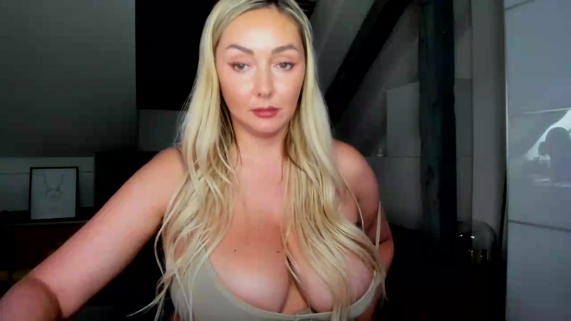 Gallery image thumbnail from Mi_Ha's myfreecams stream on, 07/06/2026, 14:00 image 2 of 20