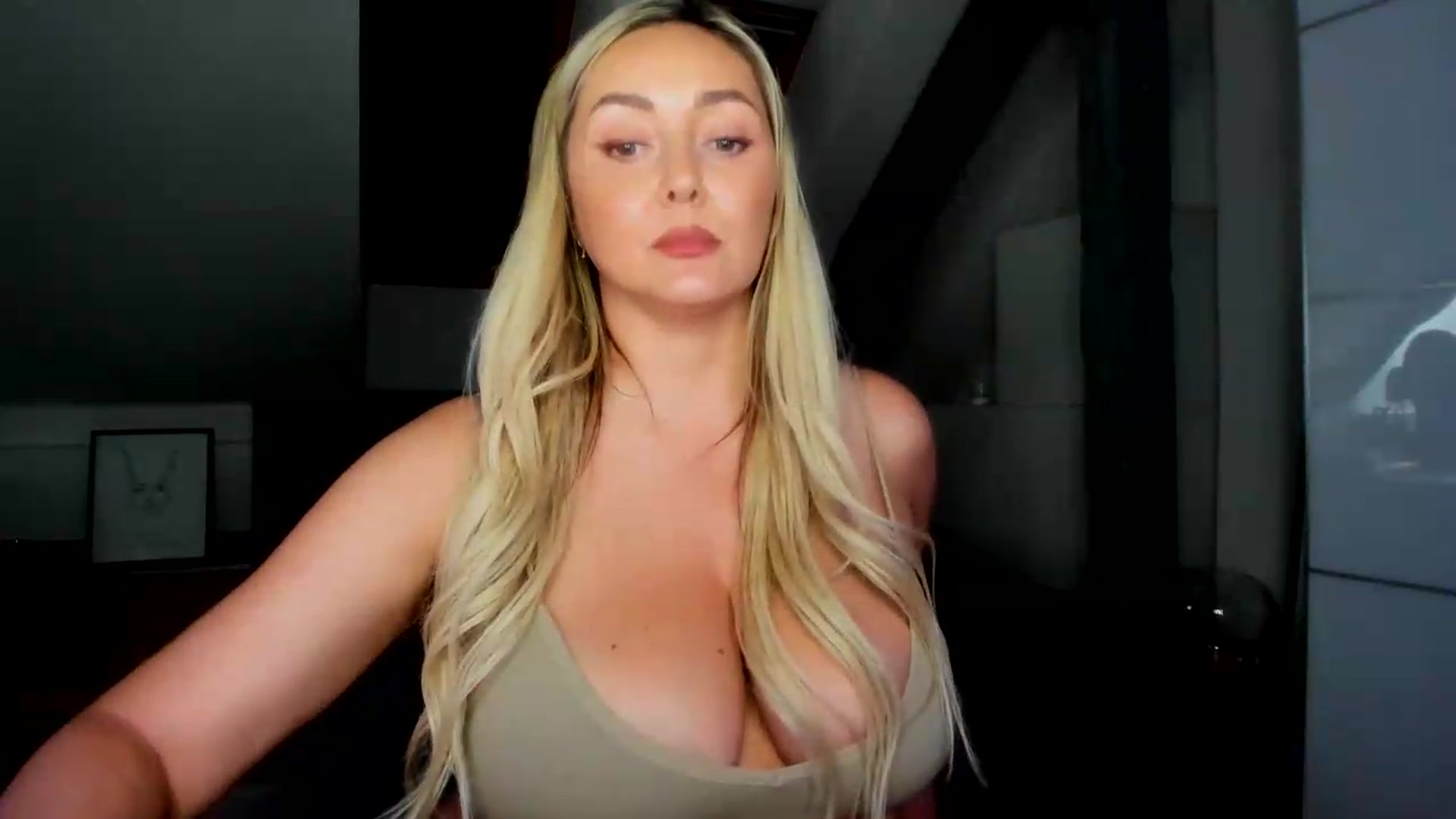 Gallery image thumbnail from Mi_Ha's myfreecams stream on, 07/06/2026, 14:52 image 2 of 20