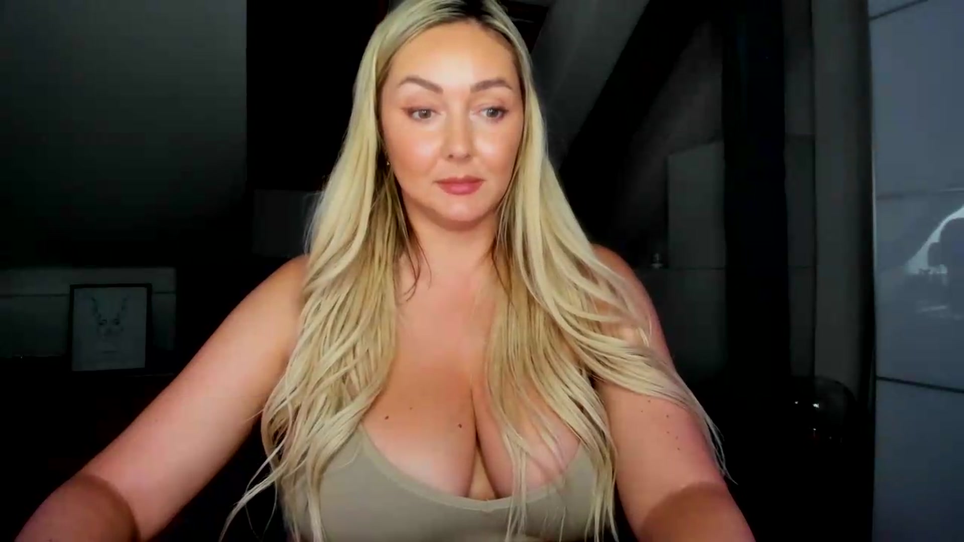 Gallery image thumbnail from Mi_Ha's myfreecams stream on, 07/06/2026, 15:52 image 6 of 20
