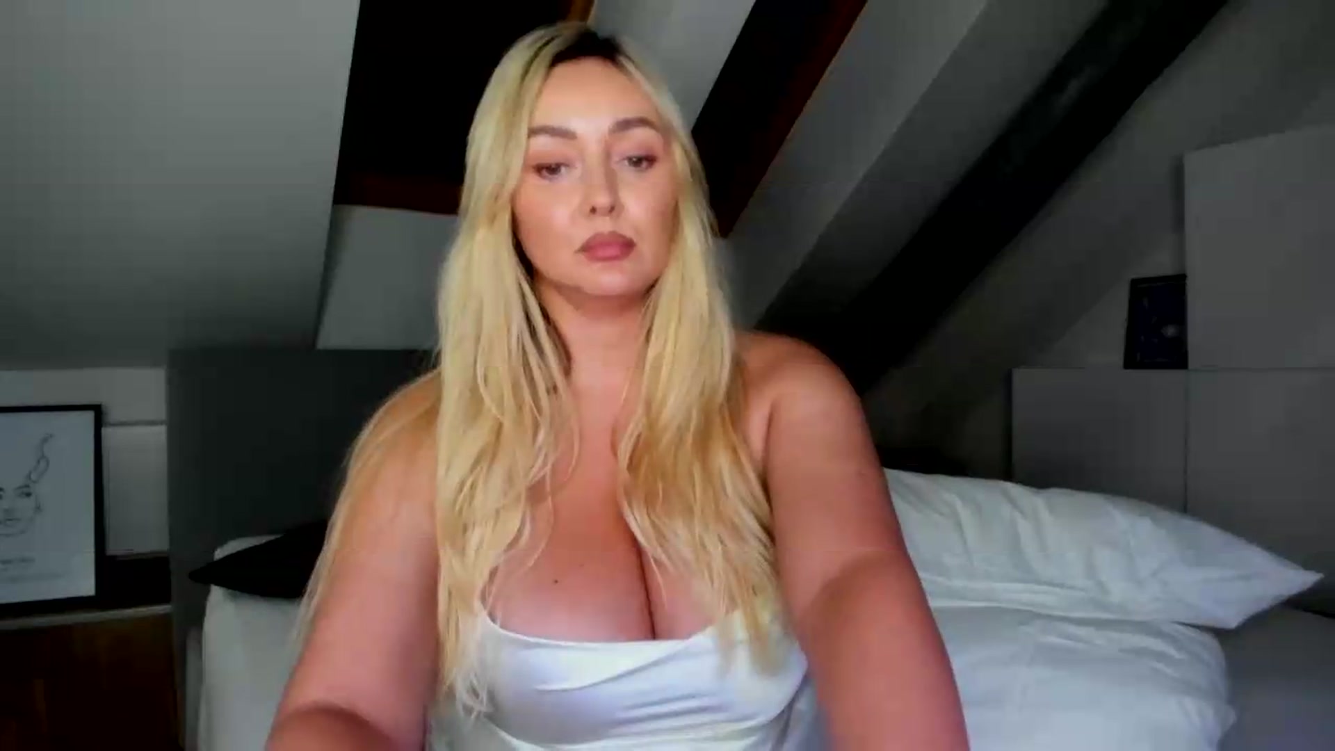Gallery image thumbnail from Mi_Ha's myfreecams stream on, 07/07/2026, 14:24 image 17 of 20
