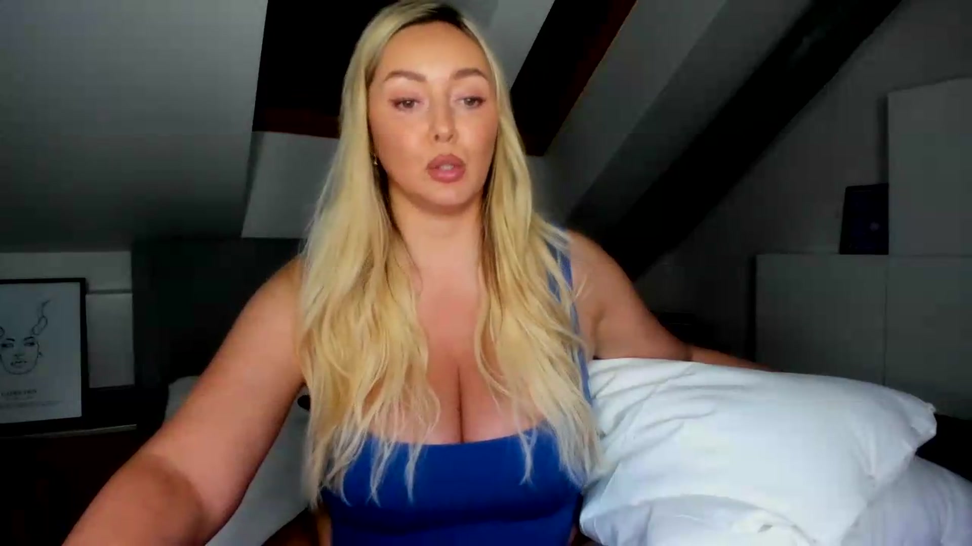 Gallery image thumbnail from Mi_Ha's myfreecams stream on, 07/08/2026, 15:20 image 6 of 20