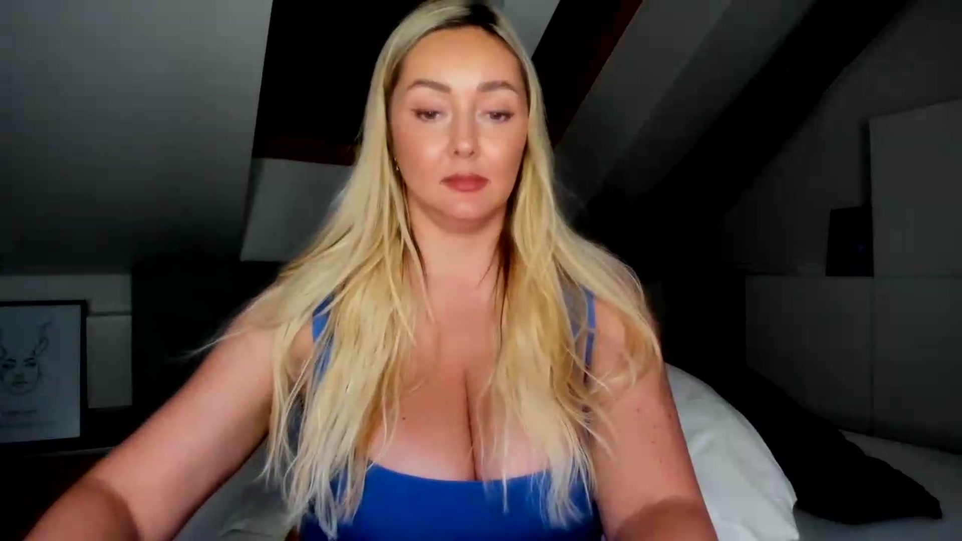 Gallery image thumbnail from Mi_Ha's myfreecams stream on, 07/08/2026, 21:36 image 3 of 20