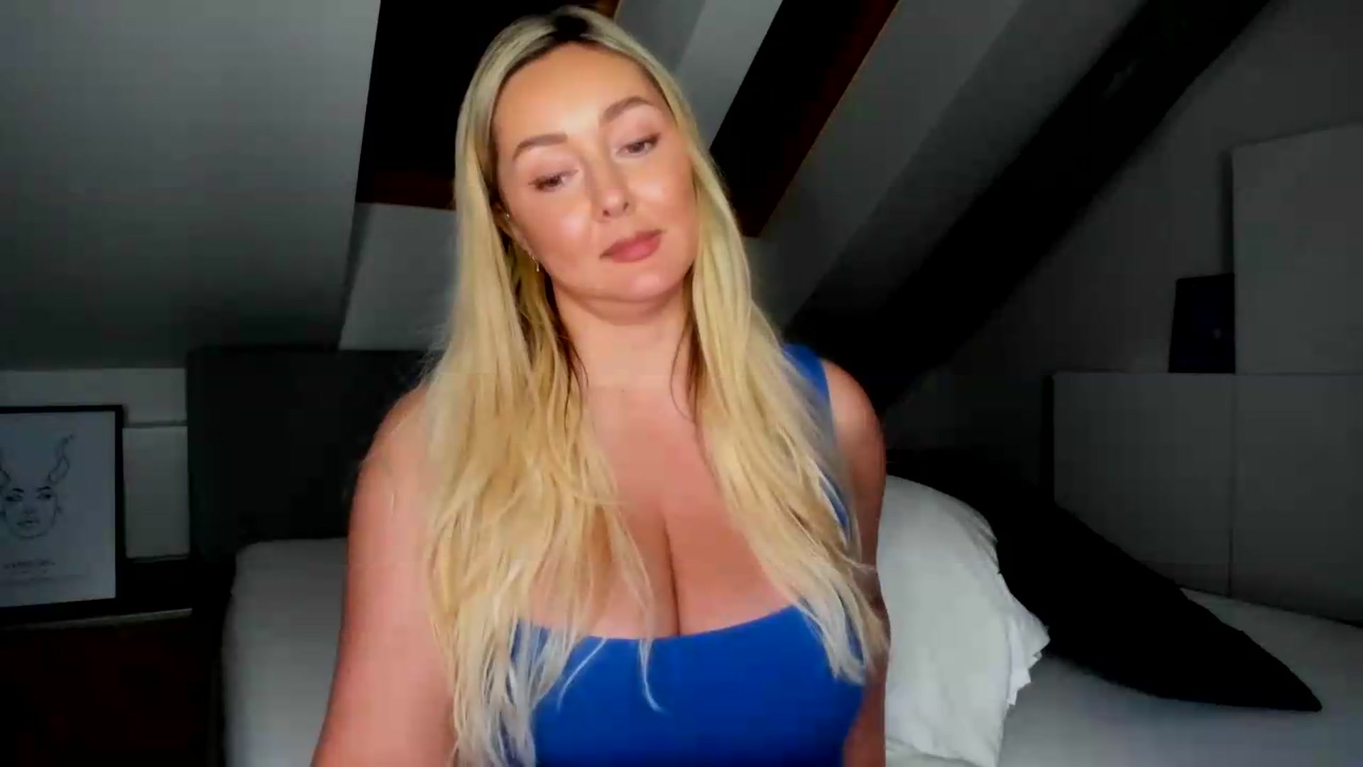 Gallery image thumbnail from Mi_Ha's myfreecams stream on, 07/08/2026, 21:36 image 13 of 20