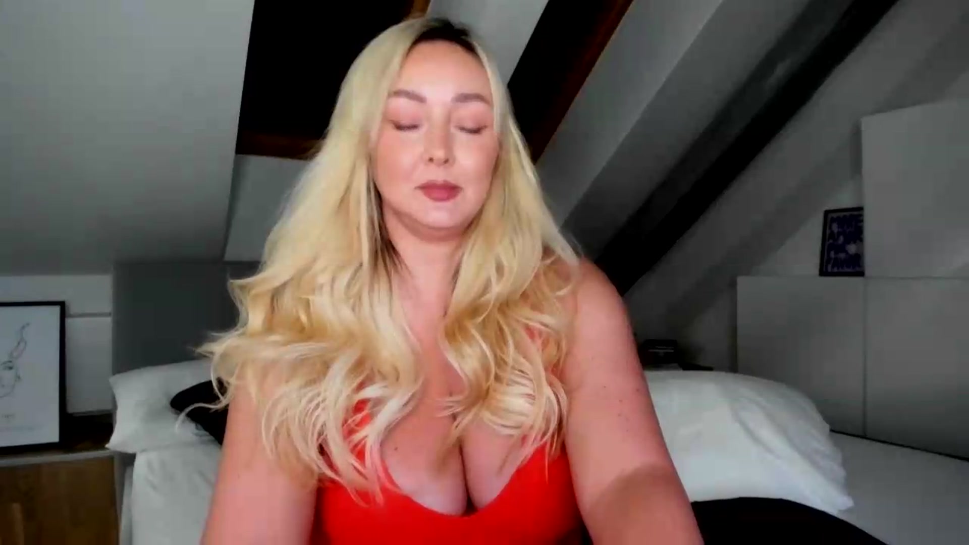 Gallery image thumbnail from Mi_Ha's myfreecams stream on, 07/11/2026, 14:43 image 4 of 20