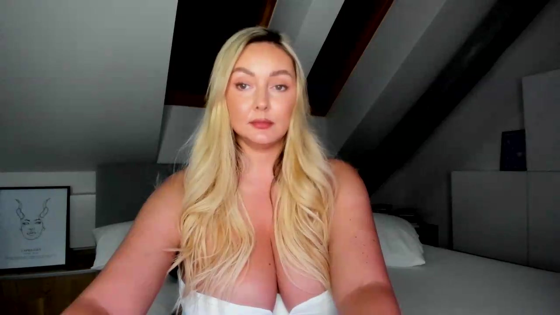 Gallery image thumbnail from Mi_Ha's myfreecams stream on, 07/13/2026, 14:02 image 12 of 20