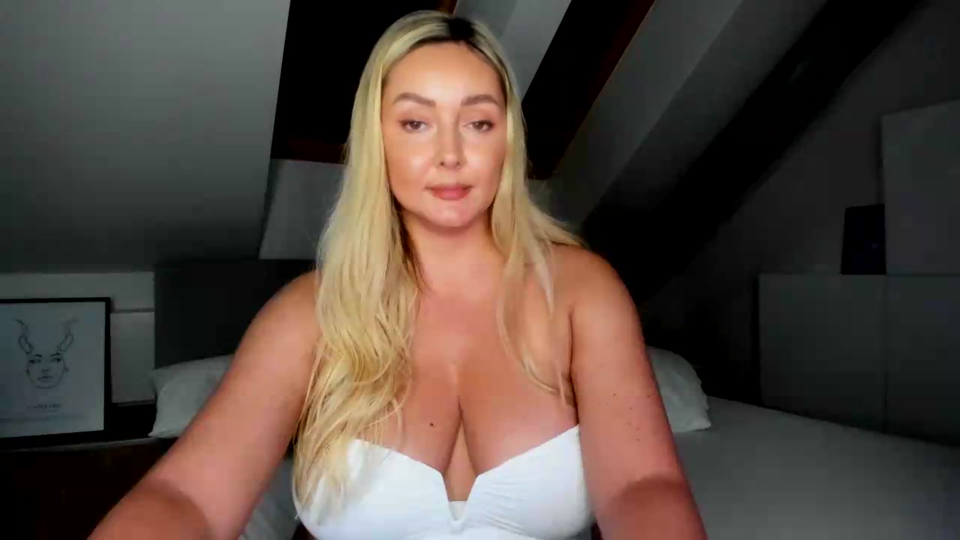 Gallery image thumbnail from Mi_Ha's myfreecams stream on, 07/13/2026, 16:44 image 13 of 20