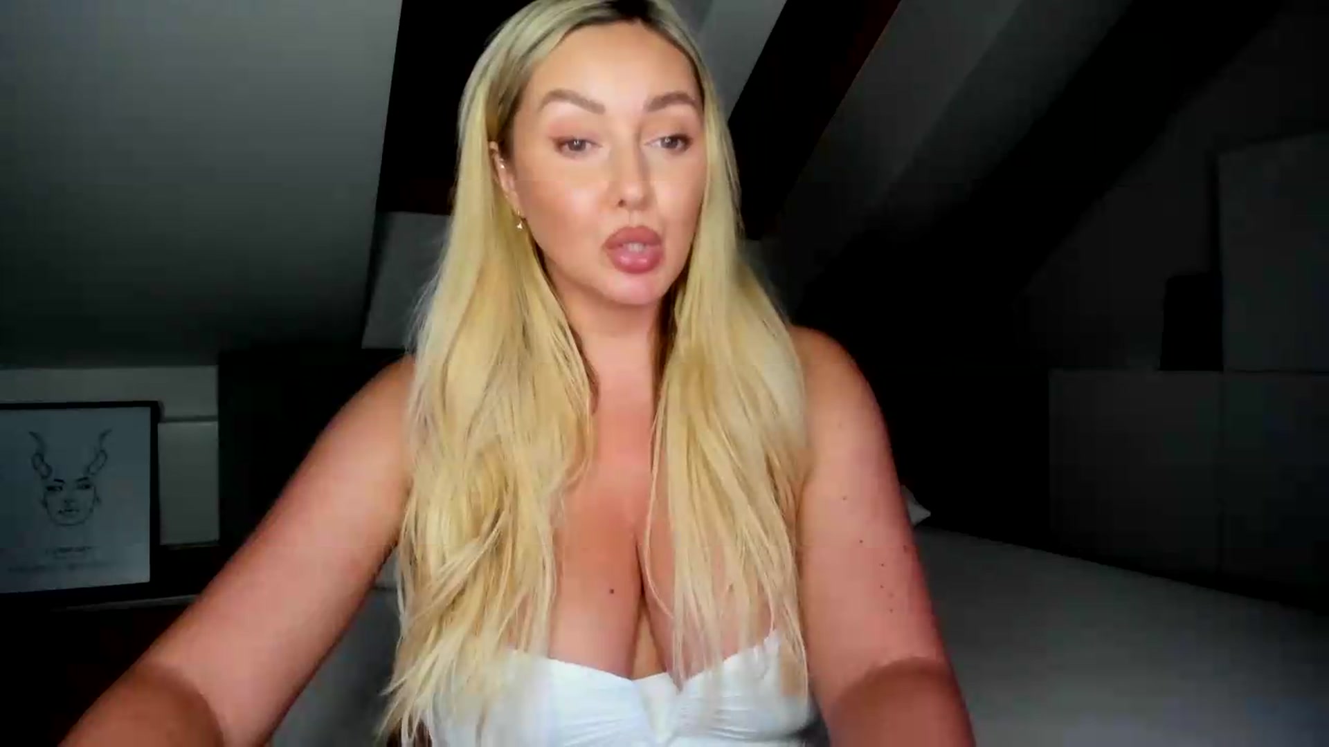 Gallery image thumbnail from Mi_Ha's myfreecams stream on, 07/13/2026, 21:24 image 5 of 20
