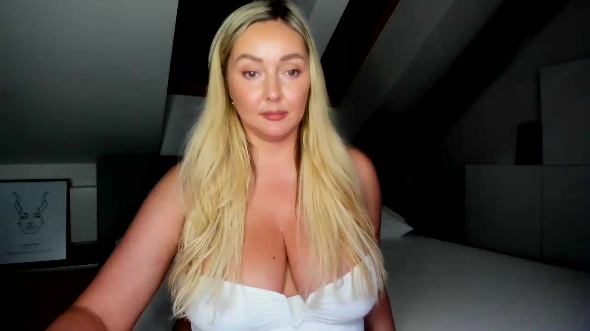 Gallery image thumbnail from Mi_Ha's myfreecams stream on, 07/13/2026, 21:24 image 10 of 20