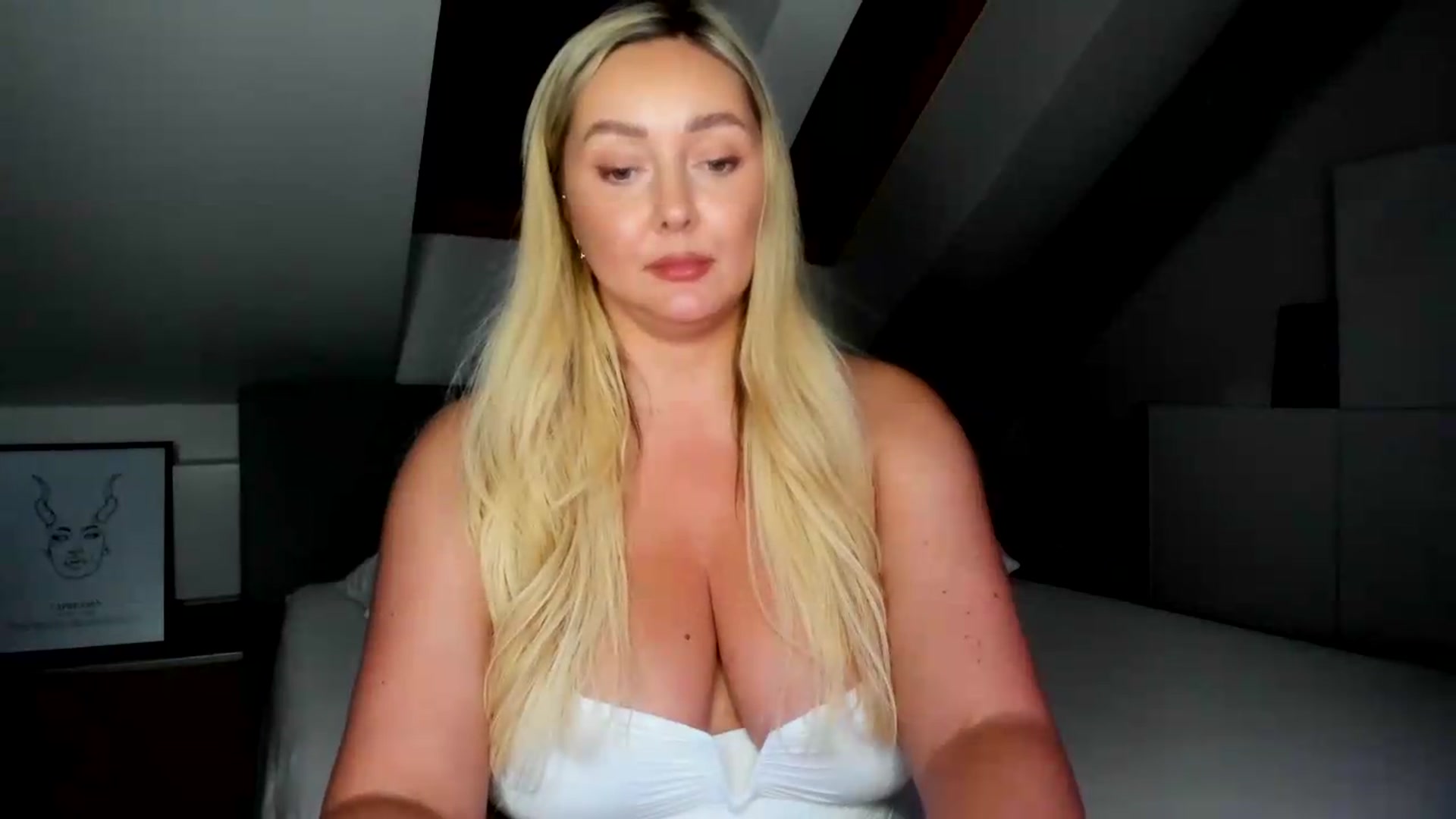 Gallery image thumbnail from Mi_Ha's myfreecams stream on, 07/13/2026, 21:24 image 15 of 20