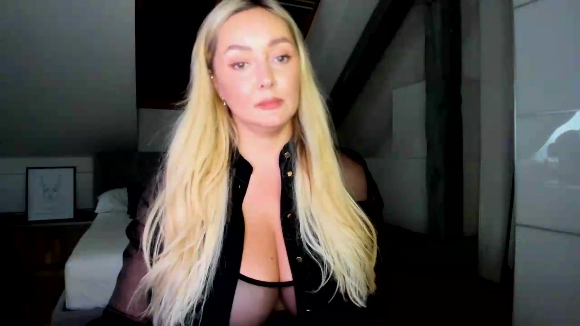 Gallery image thumbnail from Mi_Ha's myfreecams stream on, 07/16/2026, 16:53 image 6 of 20