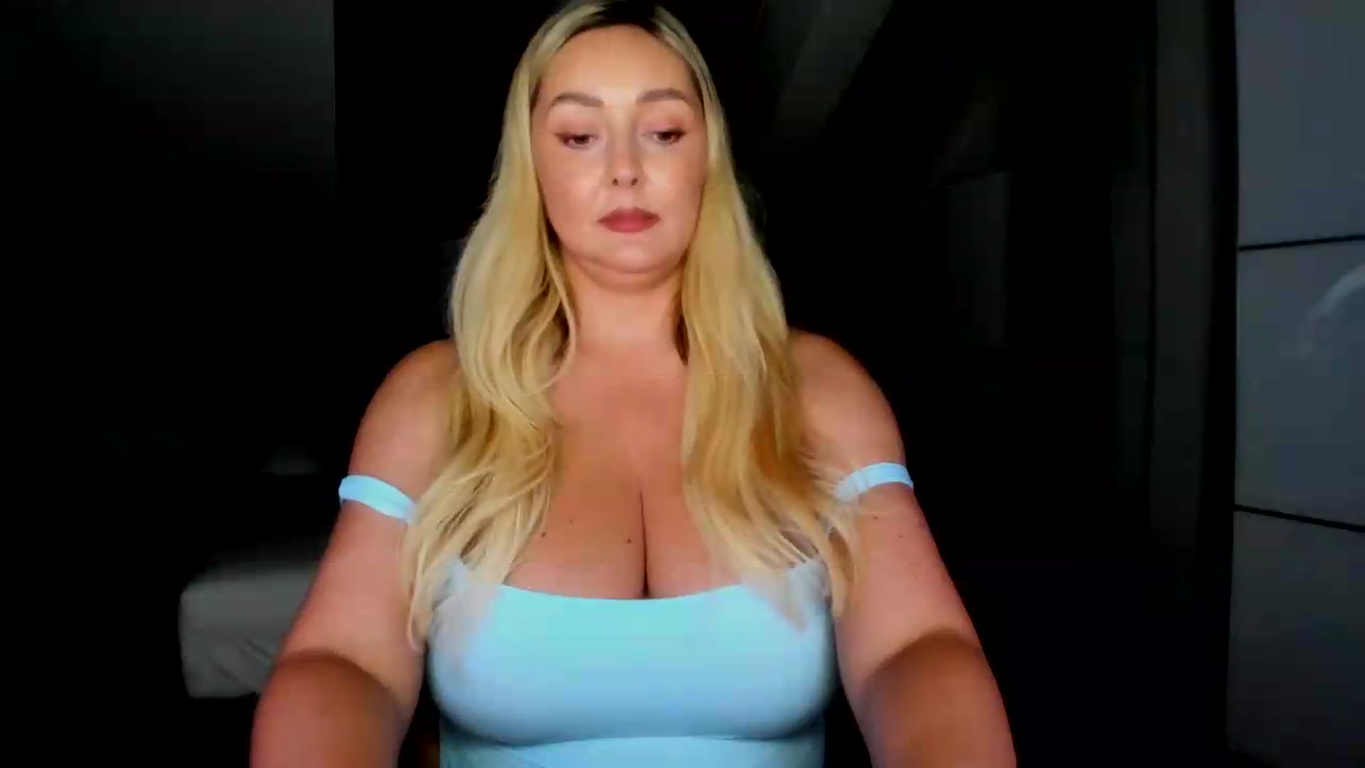 Gallery image thumbnail from Mi_Ha's myfreecams stream on, 07/17/2026, 17:01 image 15 of 20