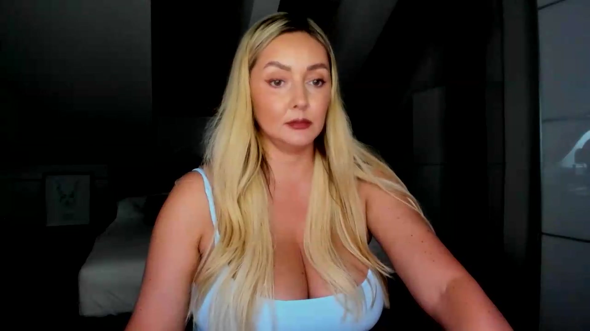 Gallery image thumbnail from Mi_Ha's myfreecams stream on, 07/17/2026, 17:01 image 3 of 20