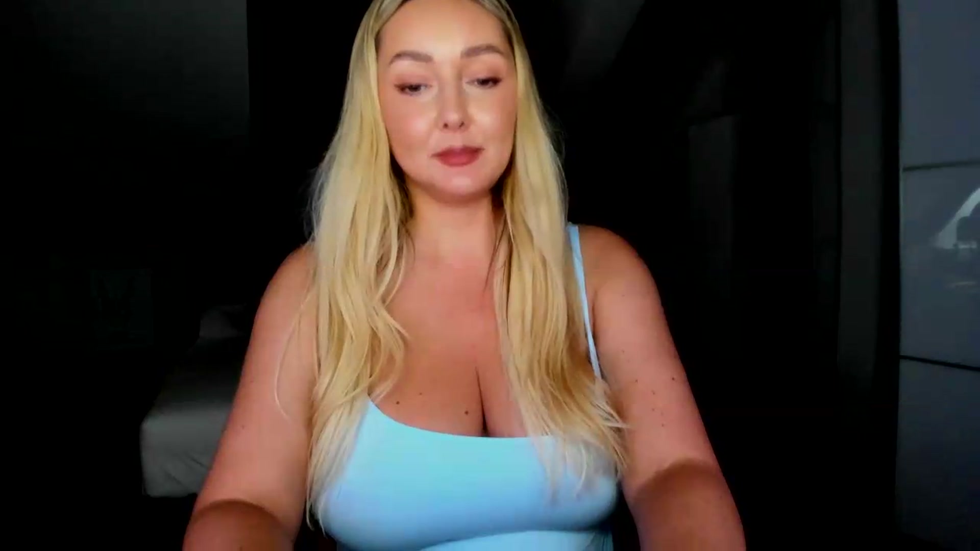 Gallery image thumbnail from Mi_Ha's myfreecams stream on, 07/17/2026, 17:01 image 17 of 20