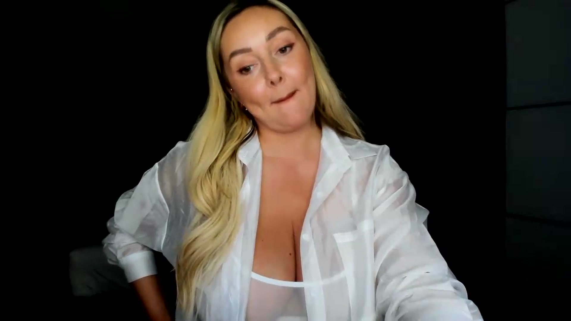 Gallery image thumbnail from Mi_Ha's myfreecams stream on, 07/20/2026, 20:42 image 10 of 20