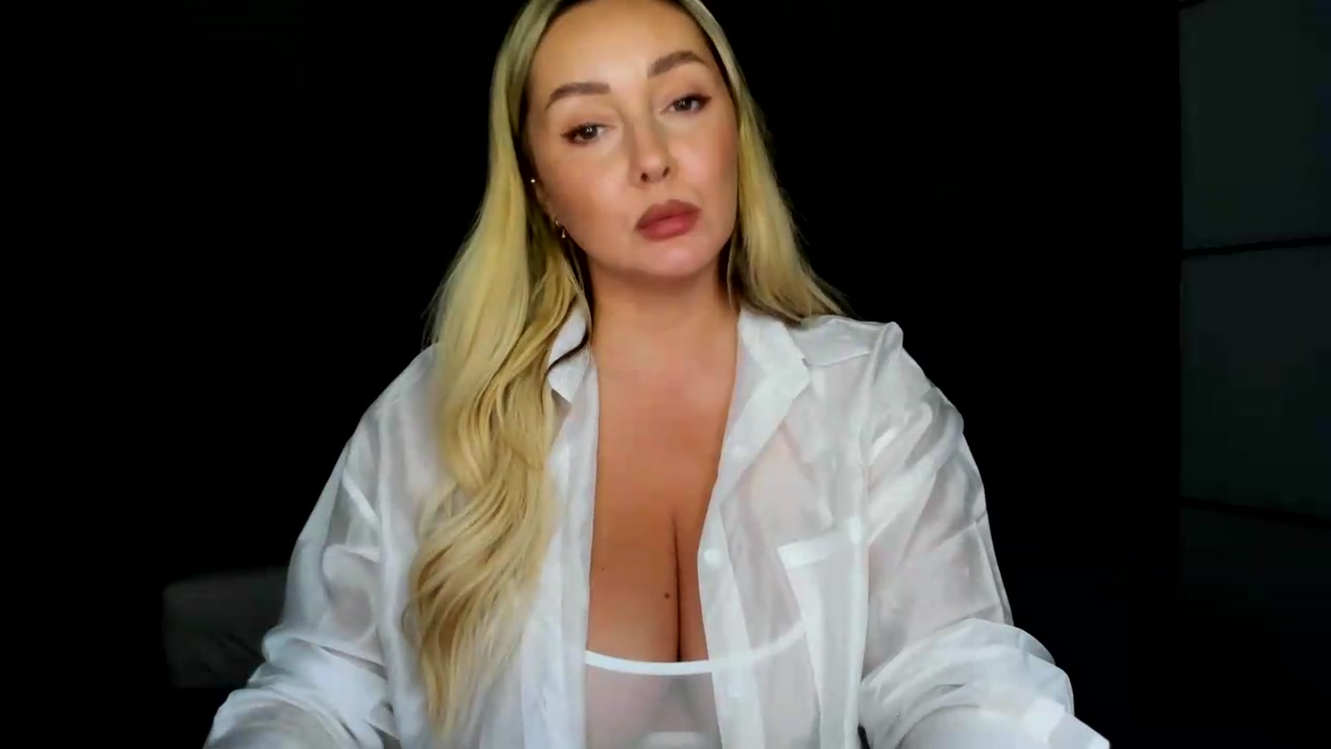 Gallery image thumbnail from Mi_Ha's myfreecams stream on, 07/20/2026, 20:42 image 15 of 20