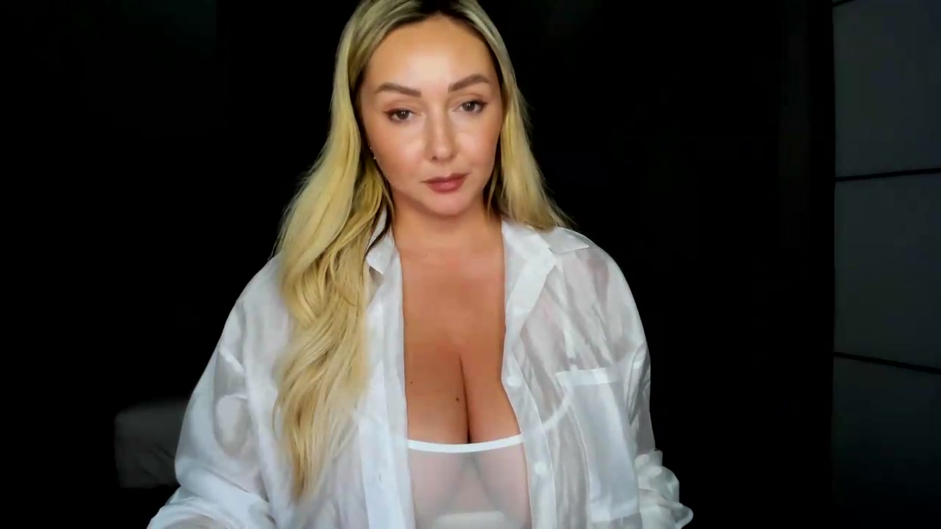 Gallery image thumbnail from Mi_Ha's myfreecams stream on, 07/20/2026, 20:42 image 16 of 20