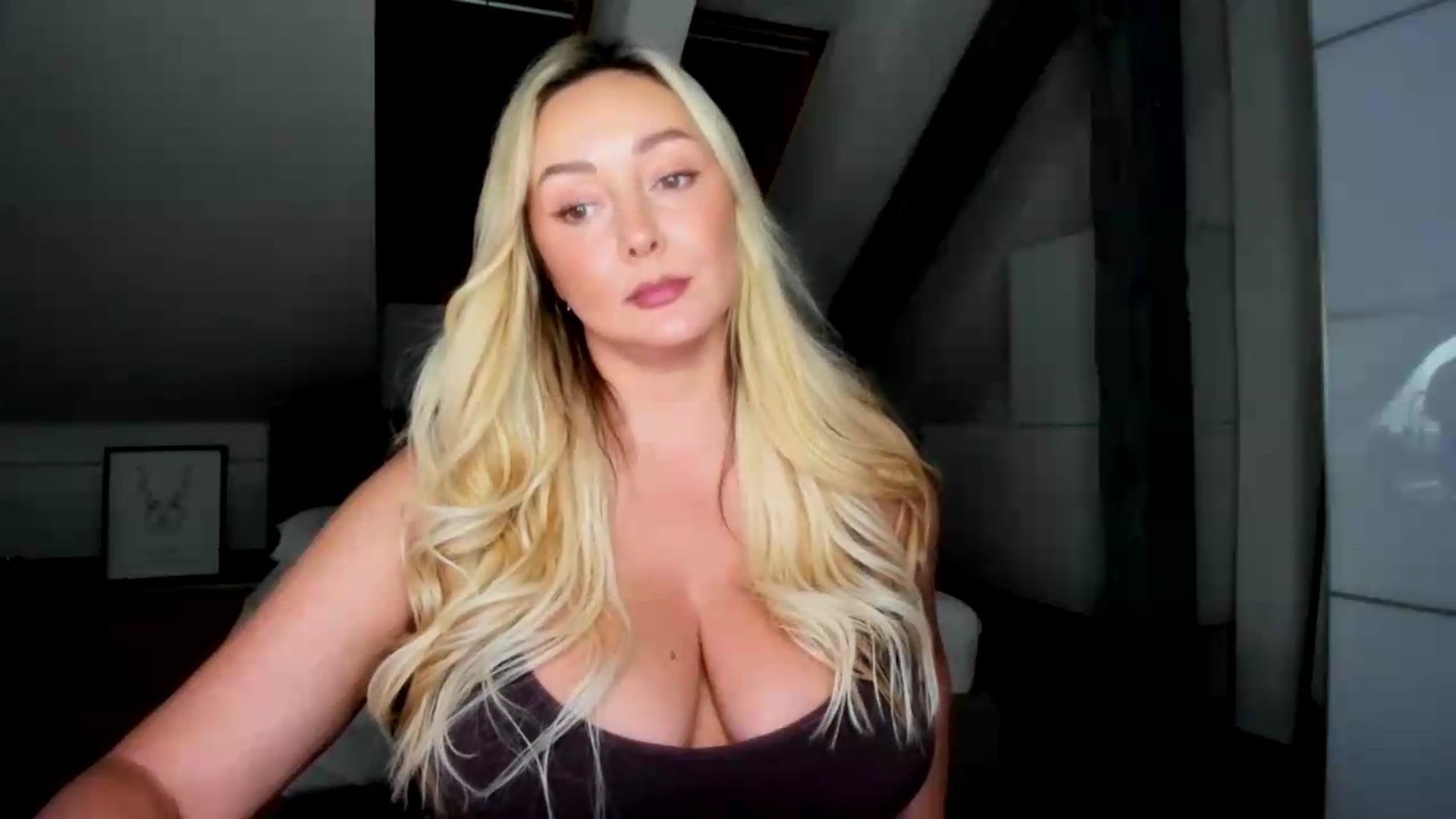 Gallery image thumbnail from Mi_Ha's myfreecams stream on, 07/21/2026, 14:49 image 17 of 20