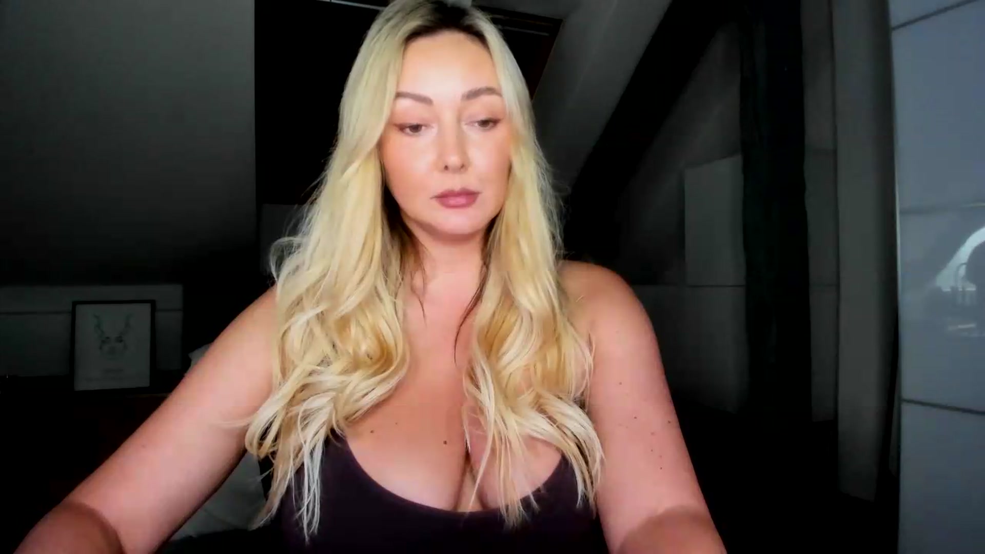 Gallery image thumbnail from Mi_Ha's myfreecams stream on, 07/21/2026, 14:49 image 16 of 20