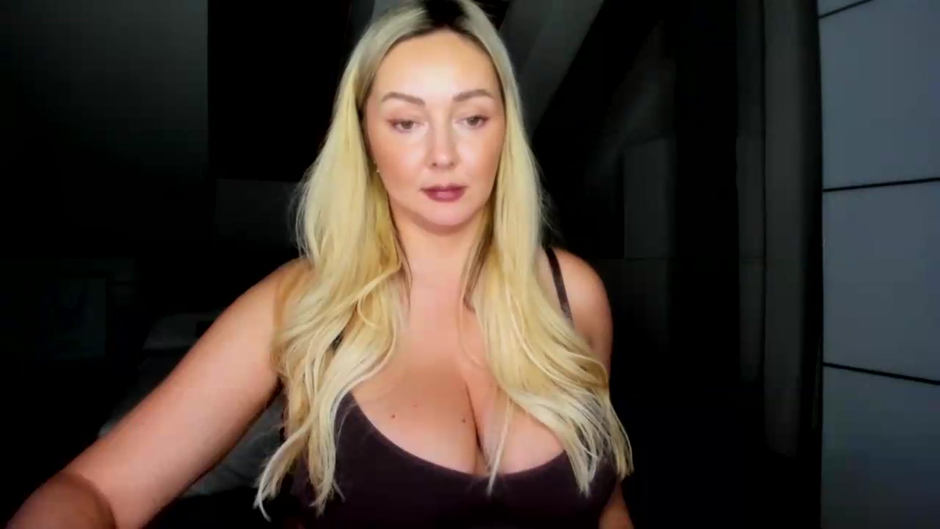Gallery image thumbnail from Mi_Ha's myfreecams stream on, 07/21/2026, 20:34 image 2 of 20
