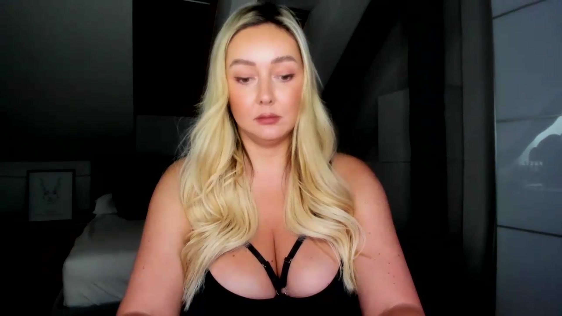 Gallery image thumbnail from Mi_Ha's myfreecams stream on, 07/22/2026, 13:24 image 8 of 20