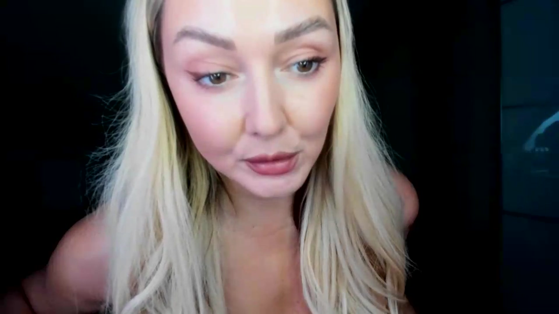 Gallery image thumbnail from Mi_Ha's myfreecams stream on, 07/24/2026, 14:52 image 3 of 20