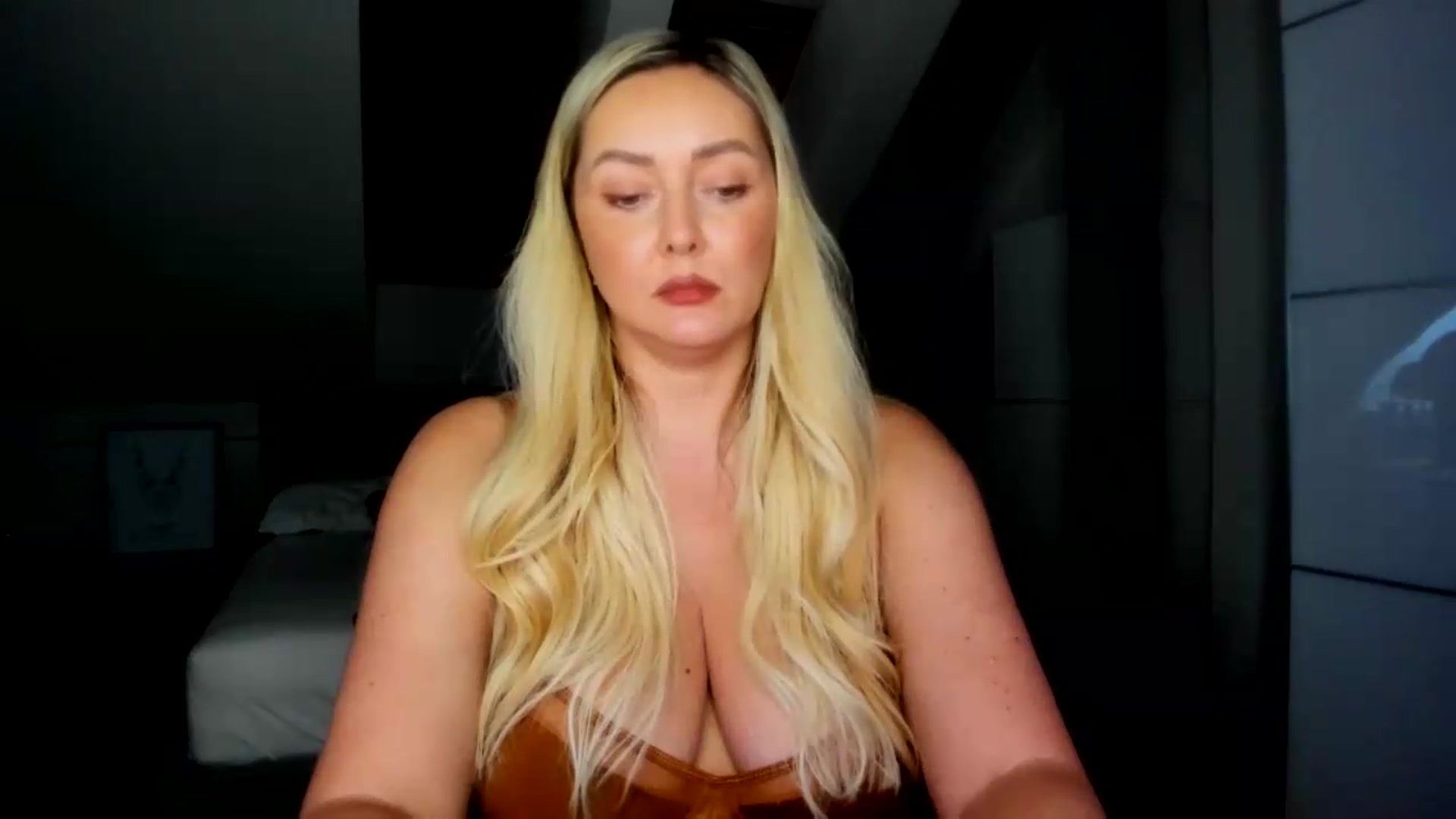 Gallery image thumbnail from Mi_Ha's myfreecams stream on, 07/29/2026, 14:03 image 12 of 20
