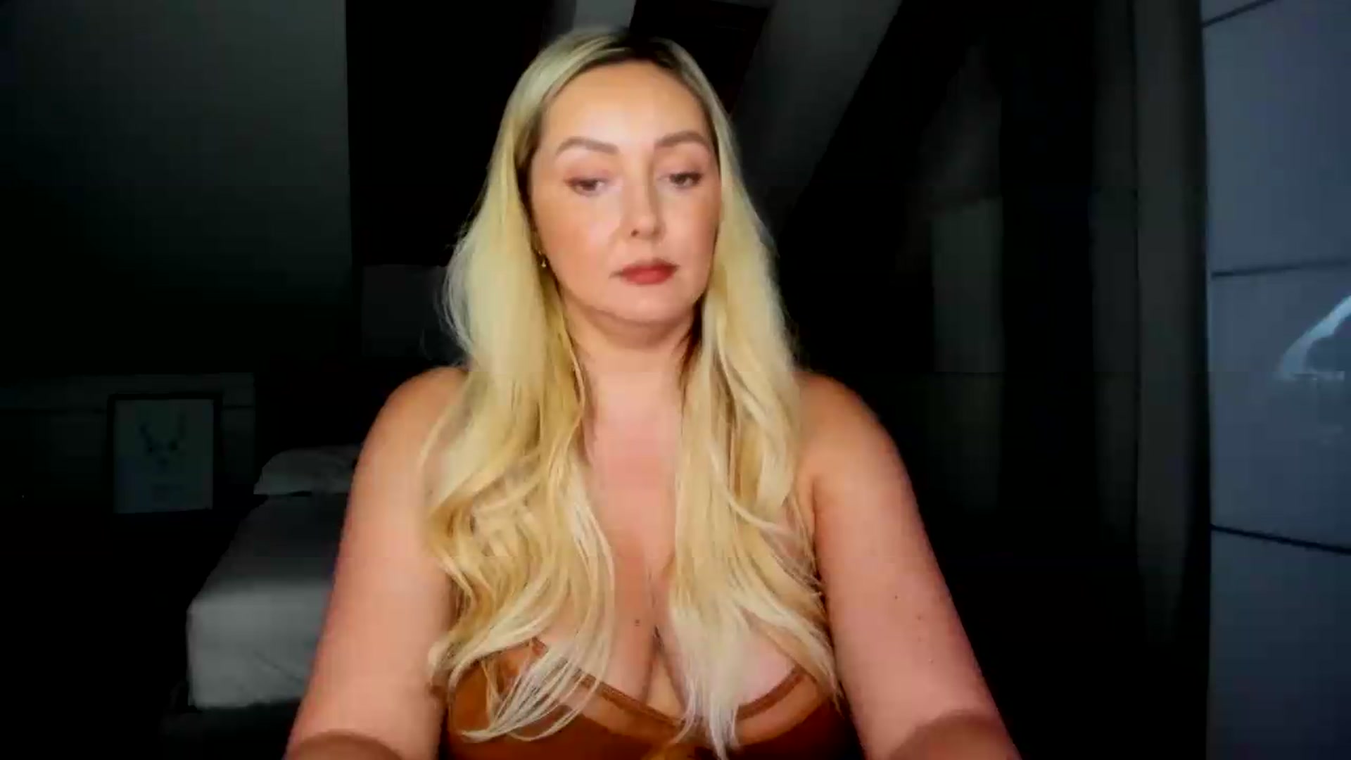 Gallery image thumbnail from Mi_Ha's myfreecams stream on, 07/29/2026, 14:03 image 8 of 20