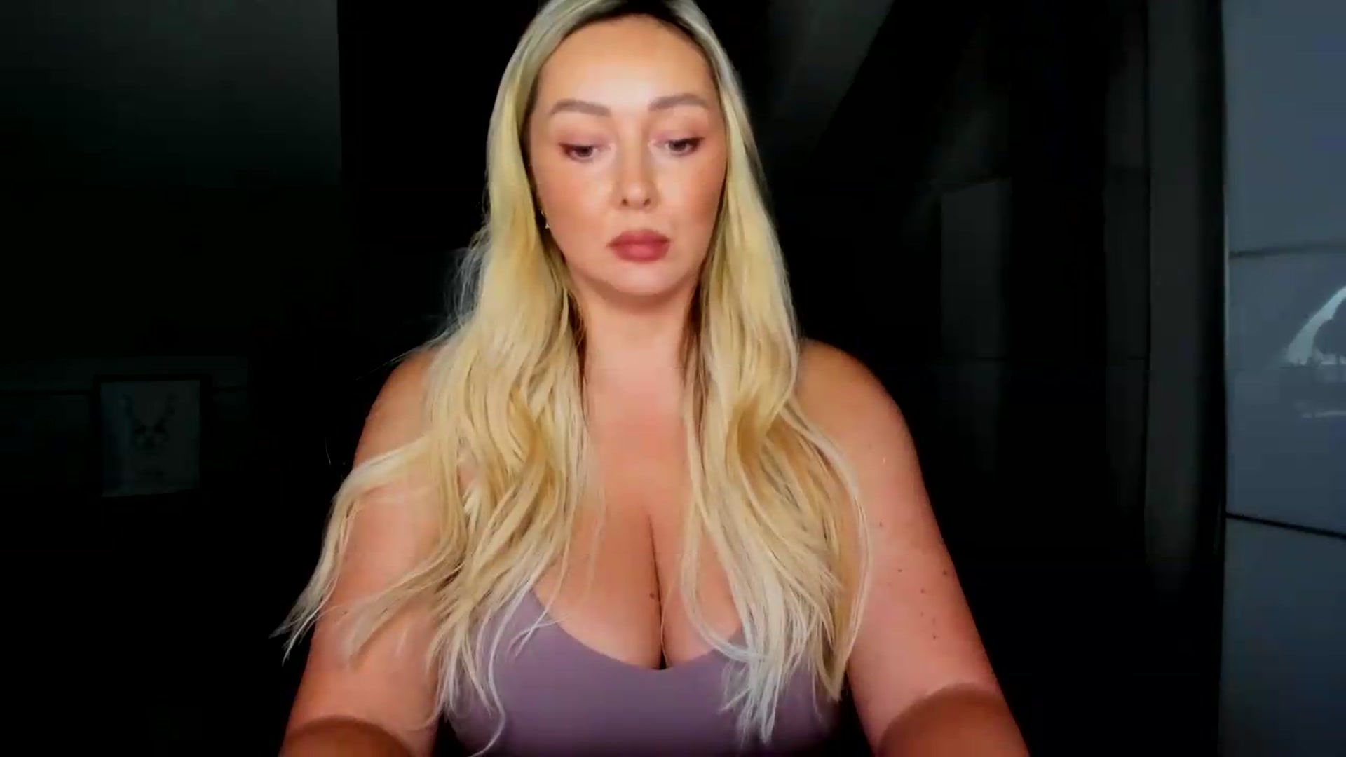 Gallery image thumbnail from Mi_Ha's myfreecams stream on, 07/31/2026, 14:02 image 6 of 20