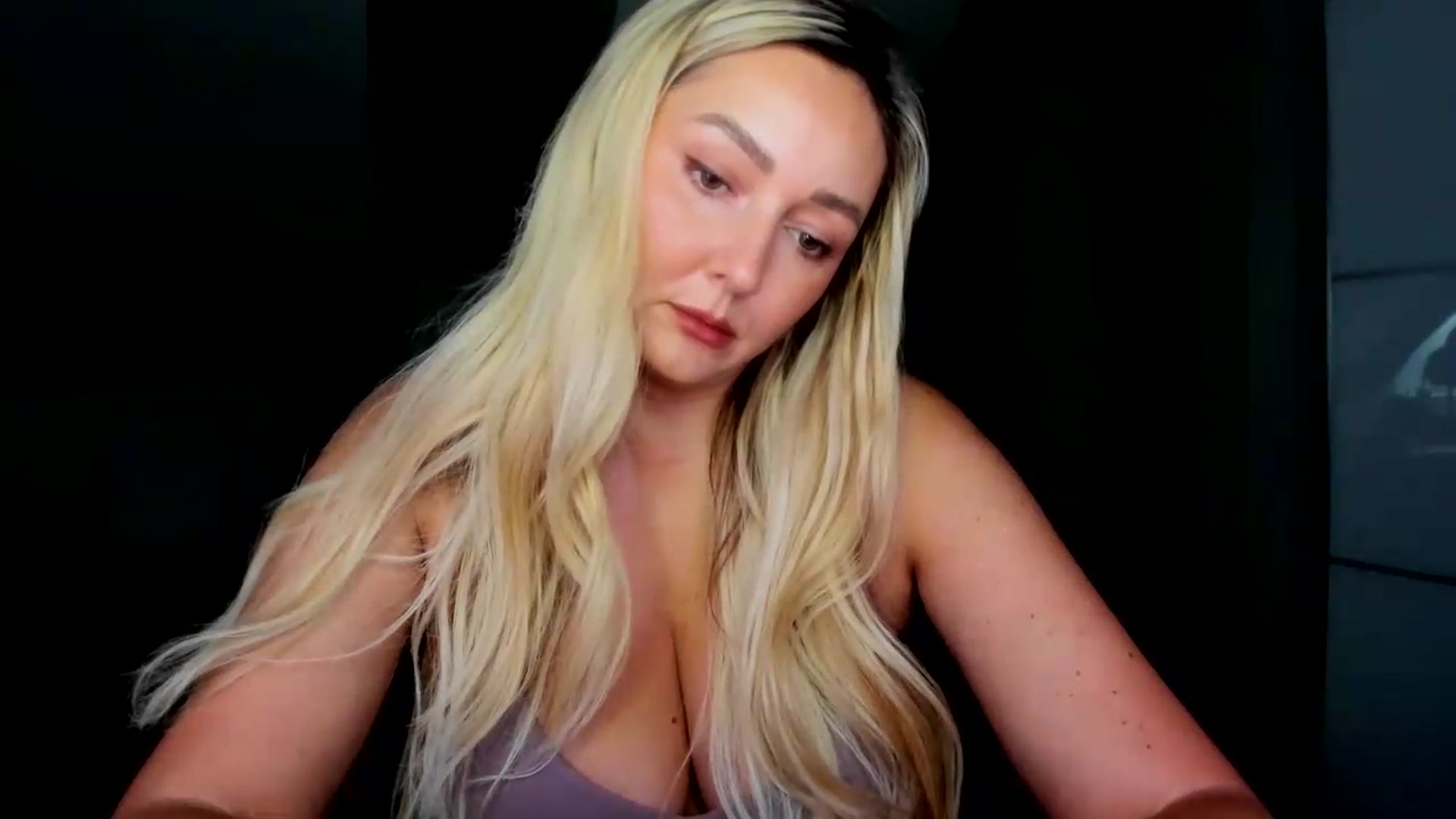 Gallery image thumbnail from Mi_Ha's myfreecams stream on, 07/31/2026, 14:02 image 5 of 20