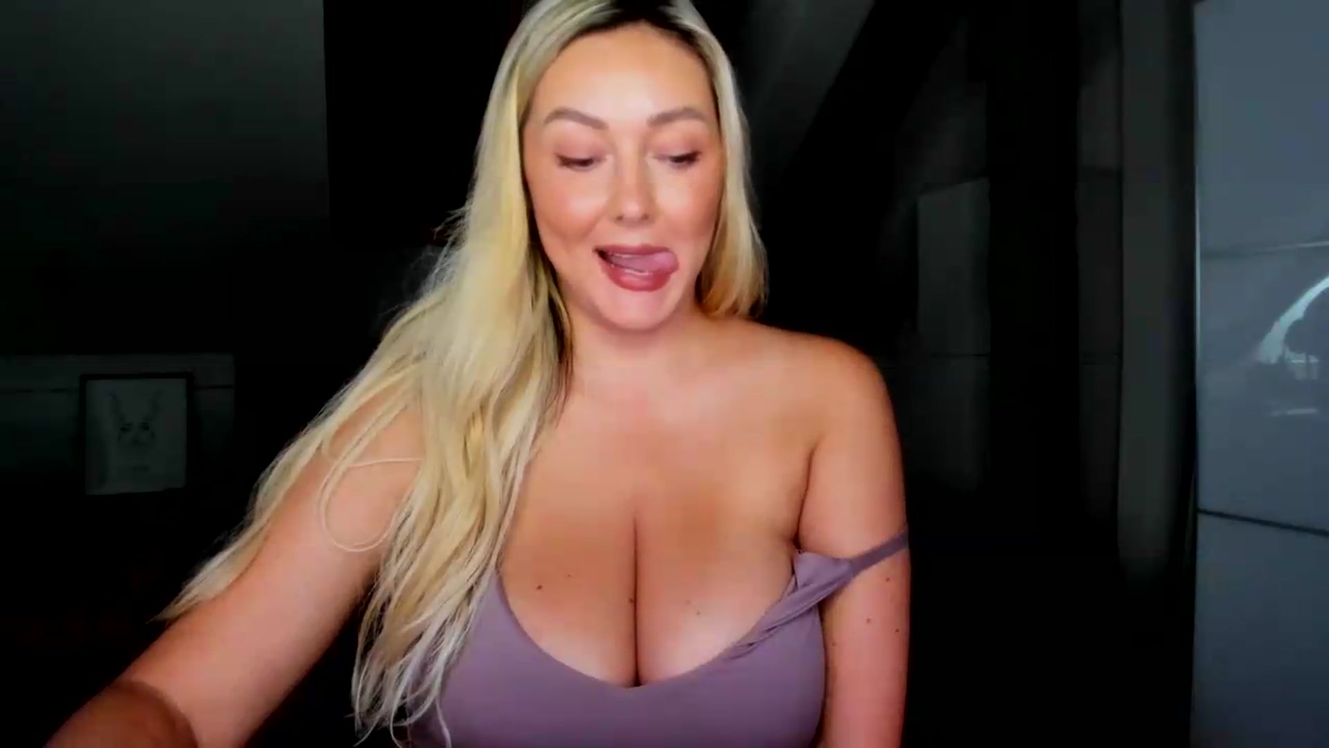 Gallery image thumbnail from Mi_Ha's myfreecams stream on, 07/31/2026, 14:02 image 20 of 20