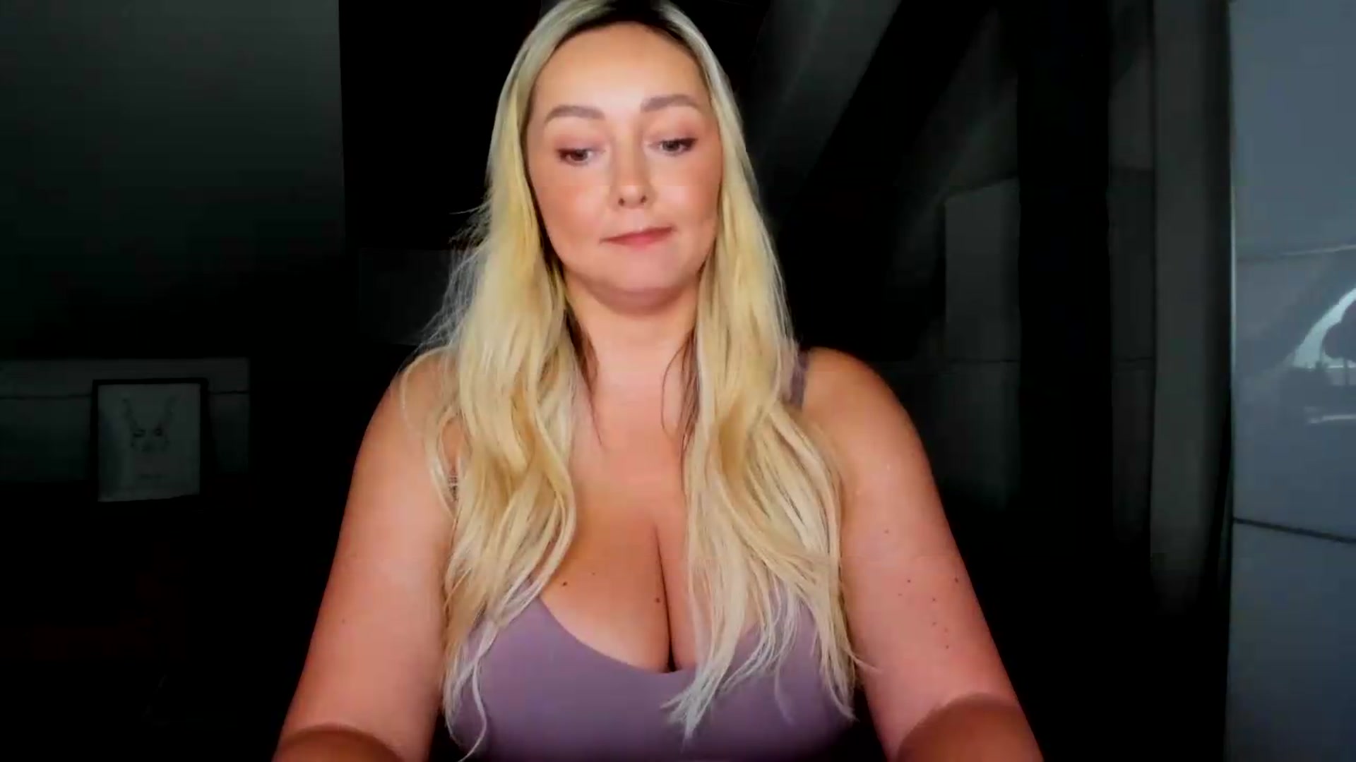 Gallery image thumbnail from Mi_Ha's myfreecams stream on, 07/31/2026, 14:02 image 11 of 20
