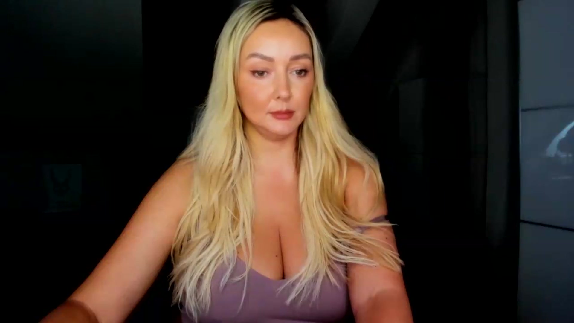 Gallery image thumbnail from Mi_Ha's myfreecams stream on, 07/31/2026, 14:44 image 13 of 20