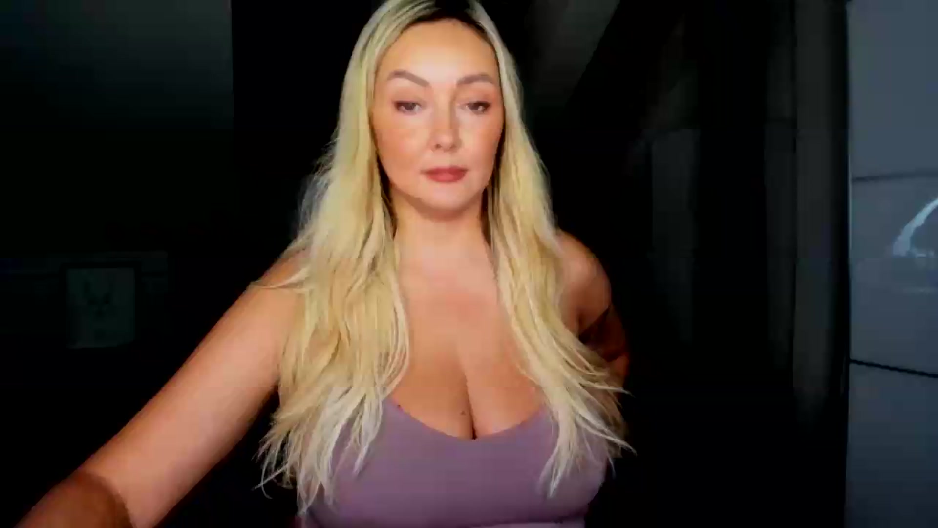 Gallery image thumbnail from Mi_Ha's myfreecams stream on, 07/31/2026, 14:44 image 6 of 20