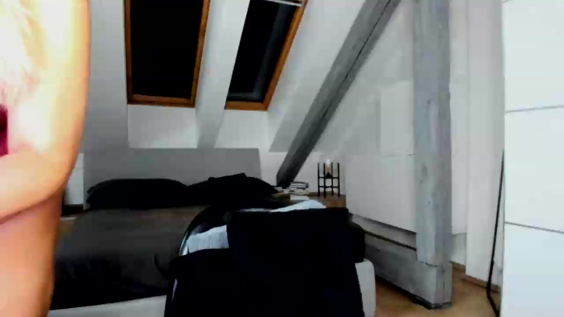 Gallery image thumbnail from Mi_Ha's myfreecams stream on, 08/05/2026, 15:29 image 18 of 20