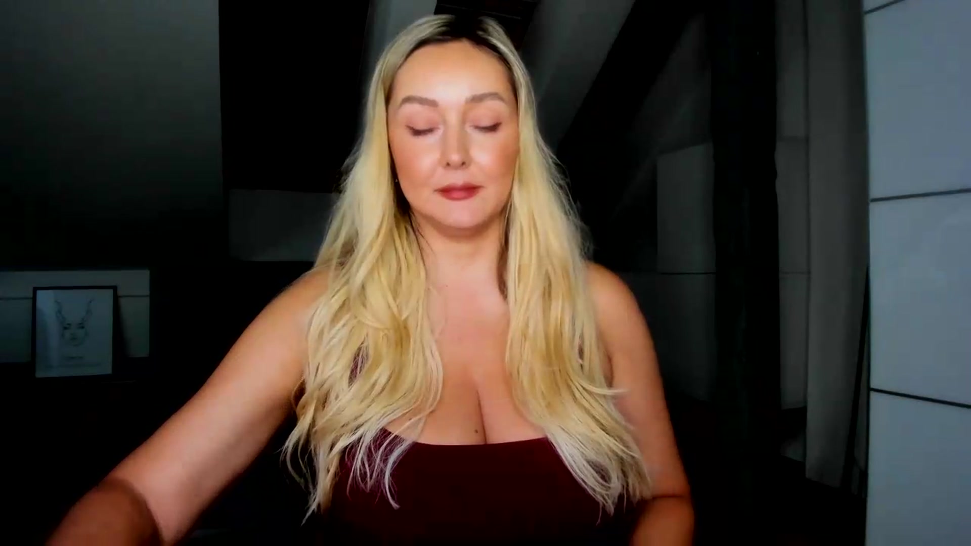Gallery image thumbnail from Mi_Ha's myfreecams stream on, 08/05/2026, 15:29 image 3 of 20