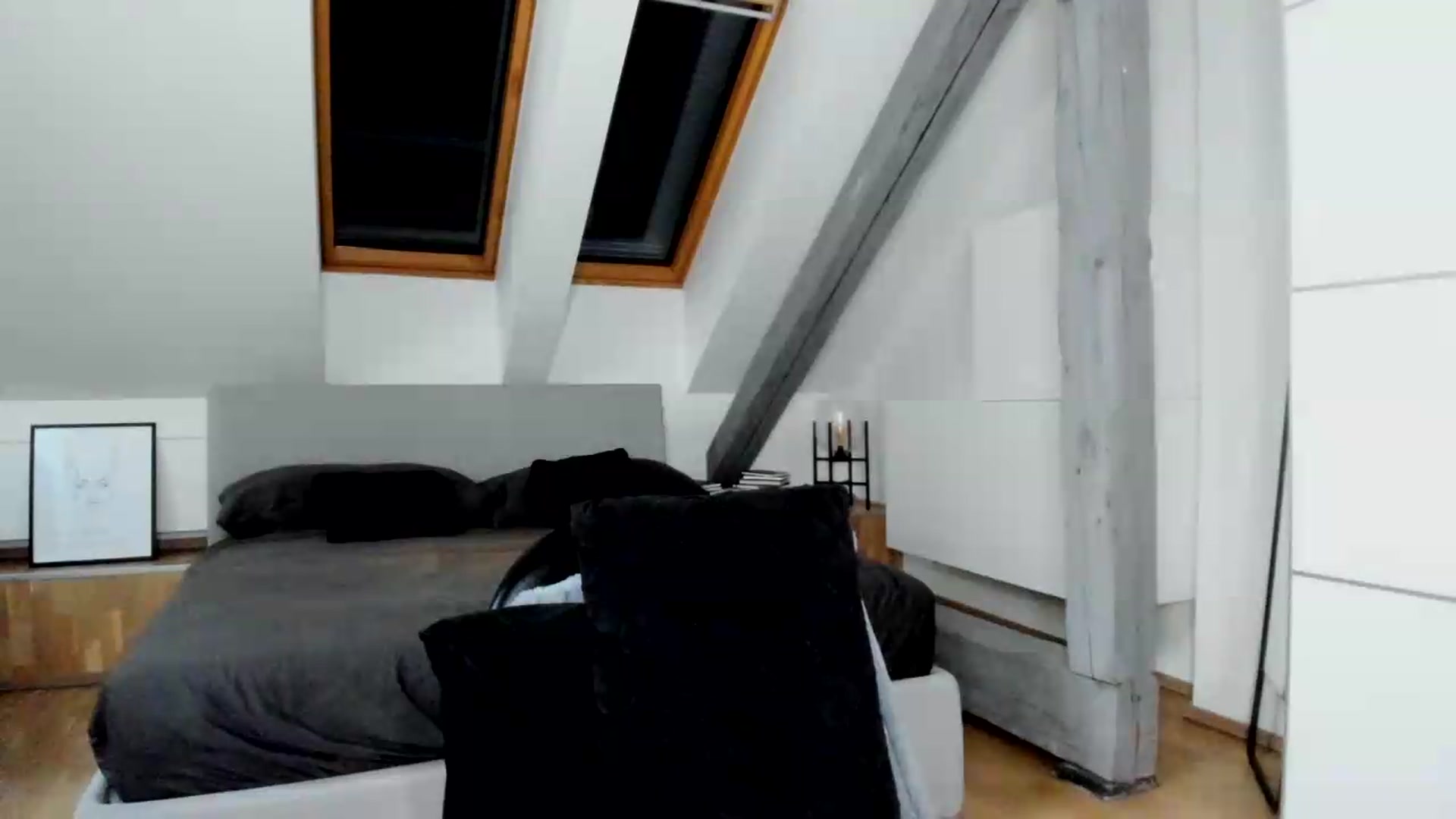 Gallery image thumbnail from Mi_Ha's myfreecams stream on, 08/05/2026, 15:29 image 9 of 20