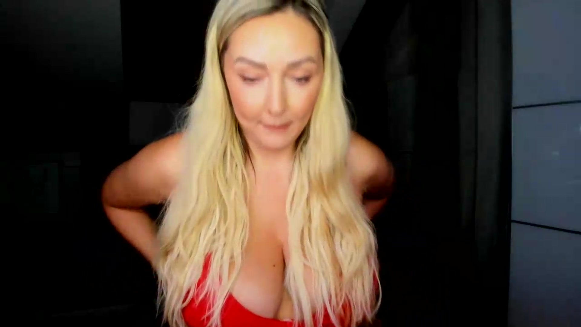 Gallery image thumbnail from Mi_Ha's myfreecams stream on, 08/07/2026, 13:47 image 6 of 20